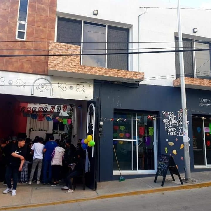 Lorenzo's Calihtec (Pizza, Drinks & Art) image 1