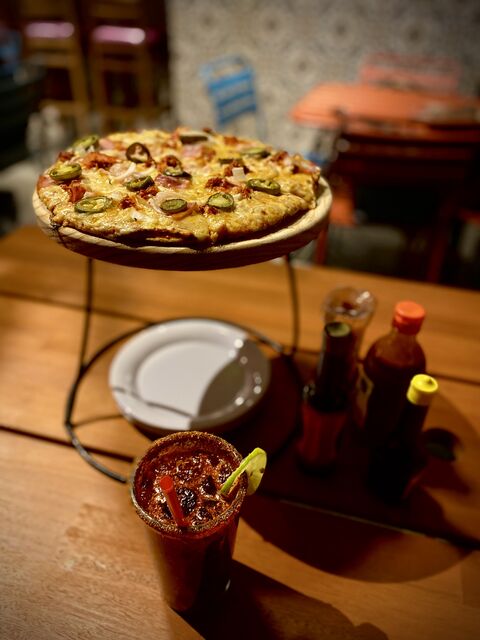 Artigiano pizza café image 2