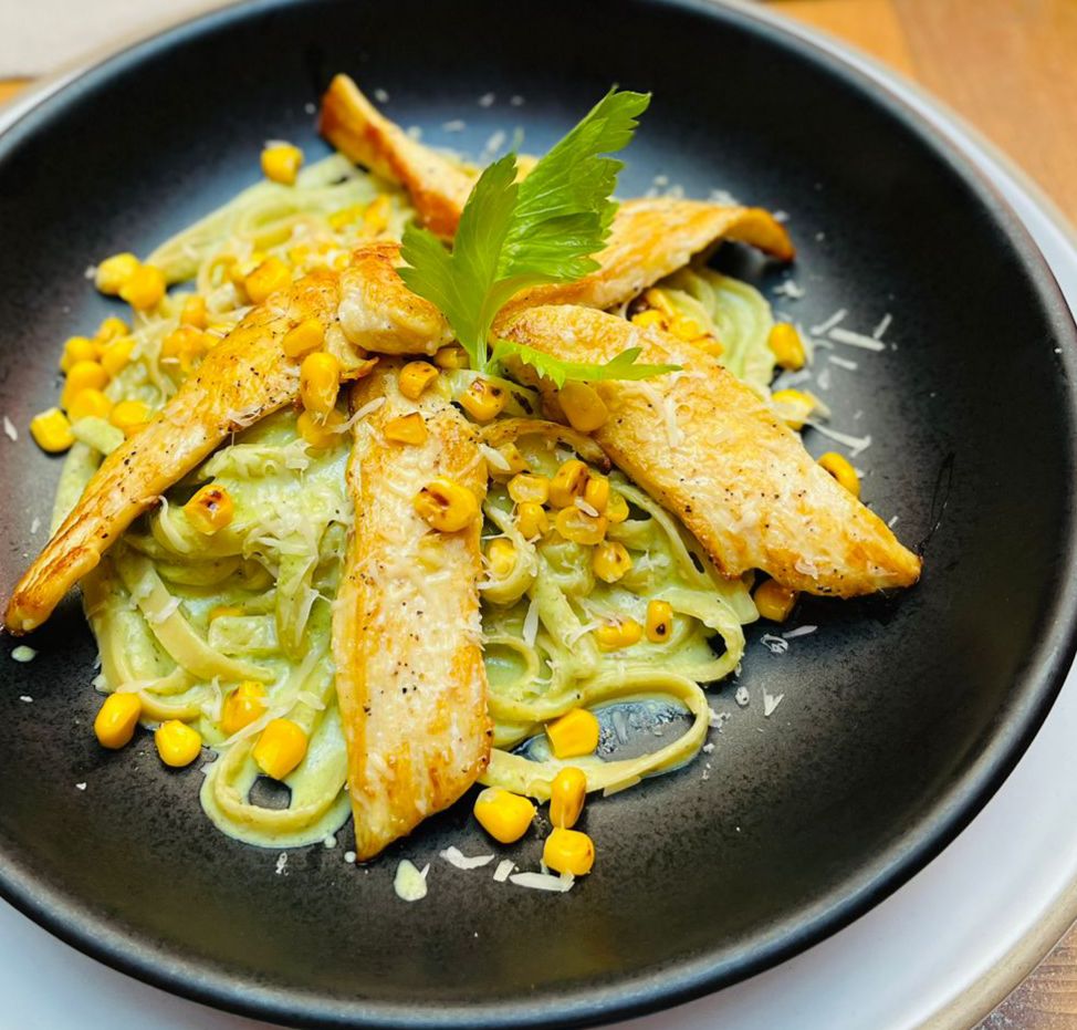 RAIZ Creative Cuisine & Bar image 1