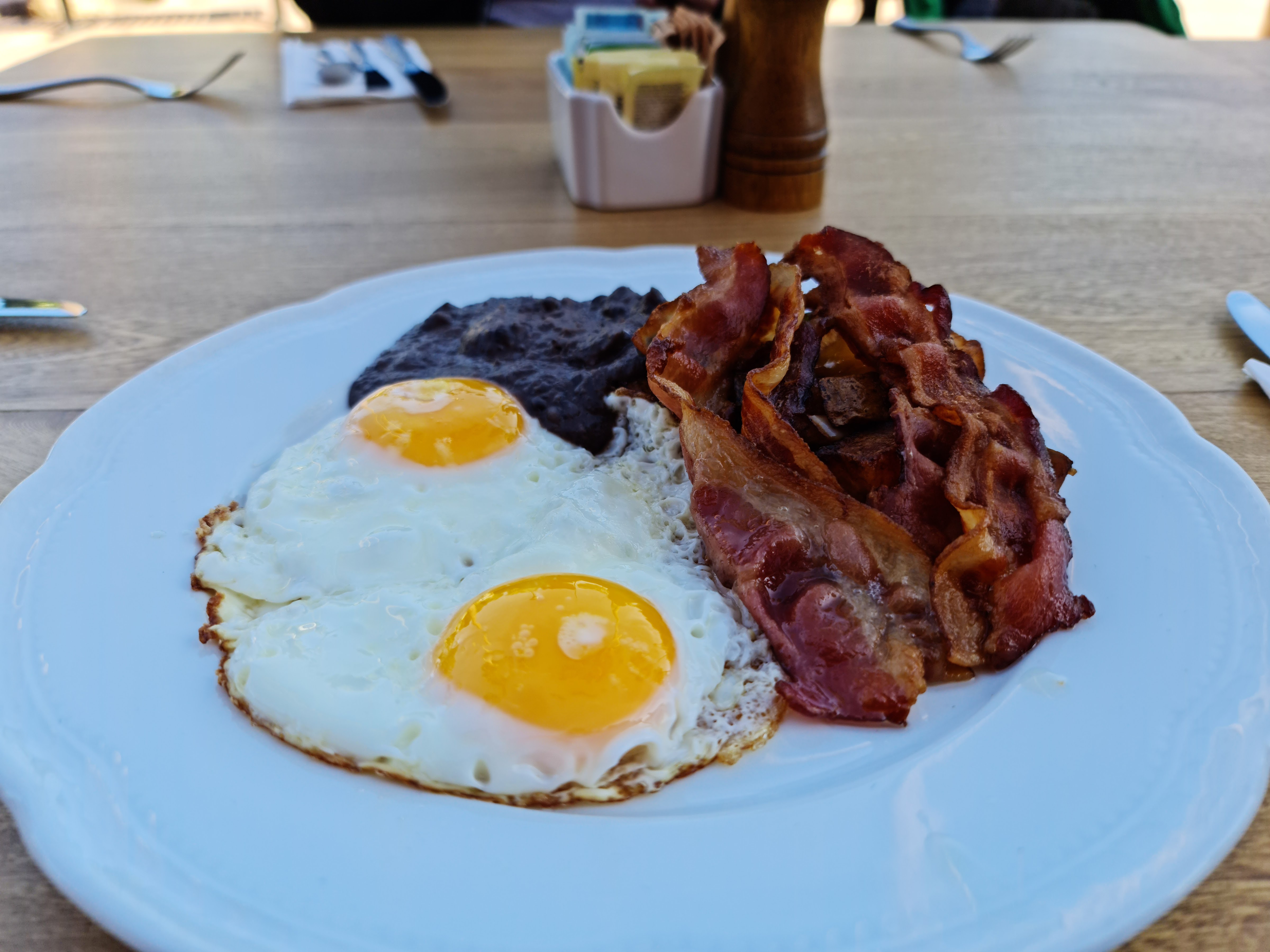 RAIZ Creative Cuisine & Bar image 2