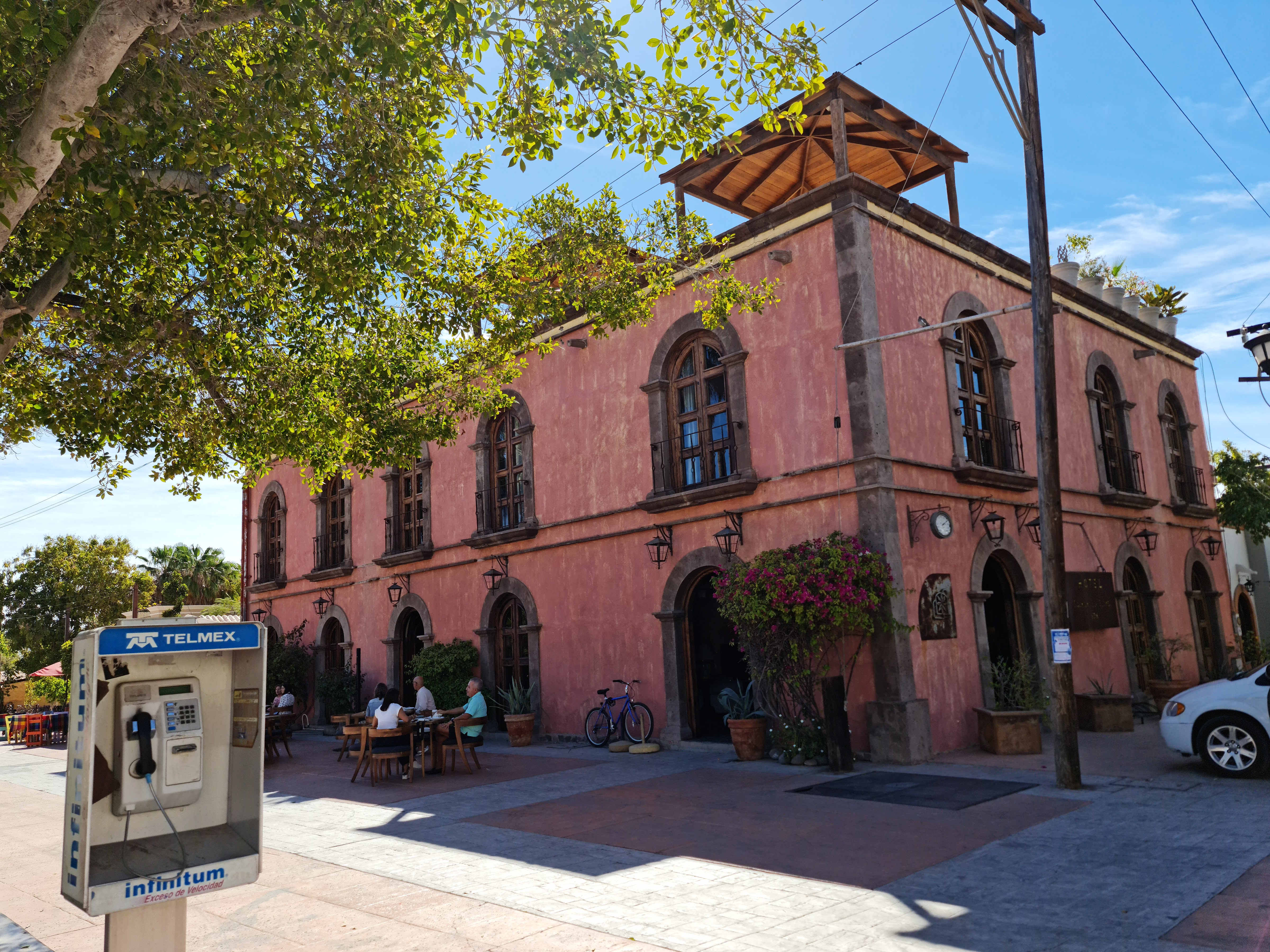 RAIZ Creative Cuisine & Bar image 6