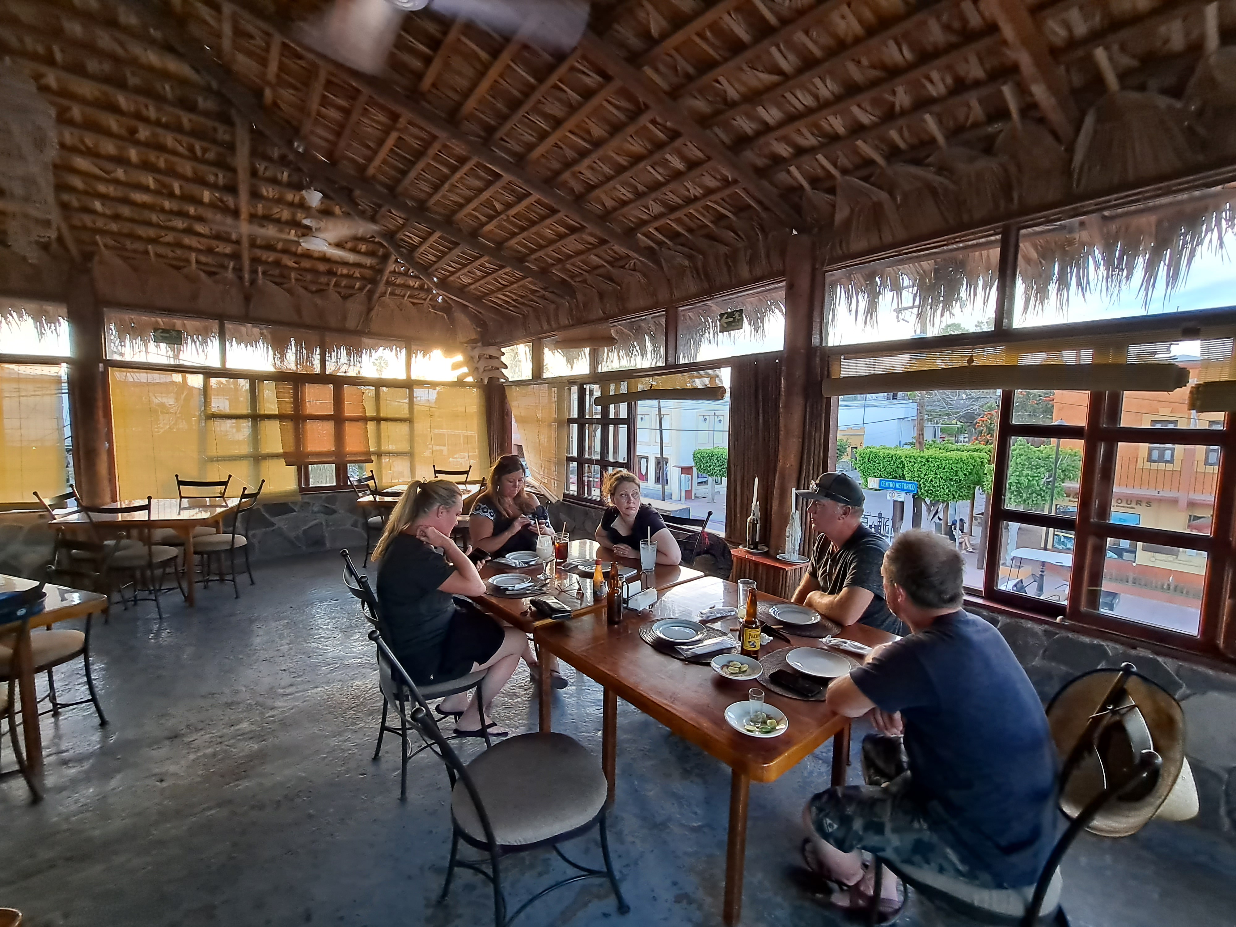 PLAYA BLANCA Restaurant-bar image 1