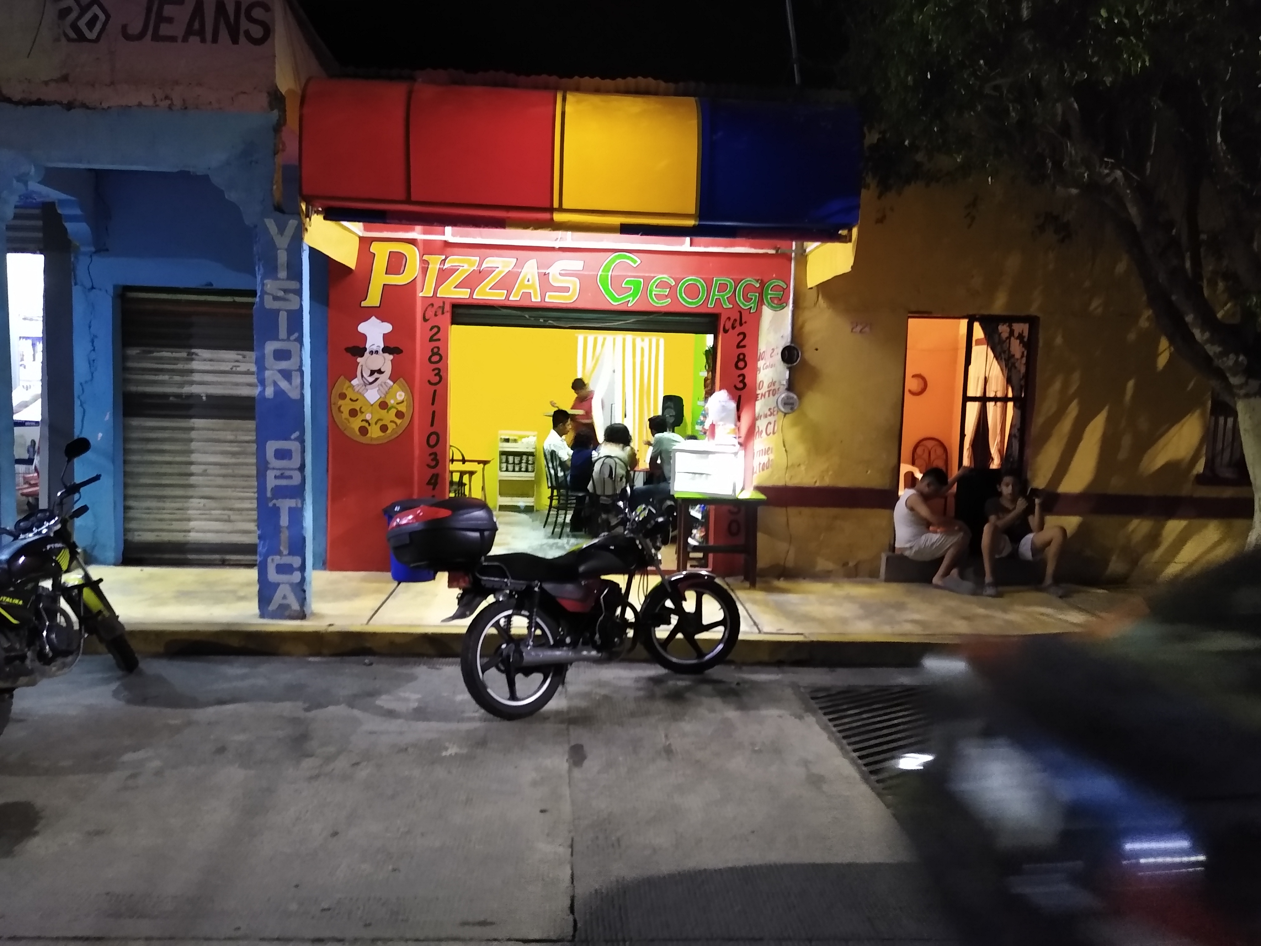 PIZZAS GEORGE image 1