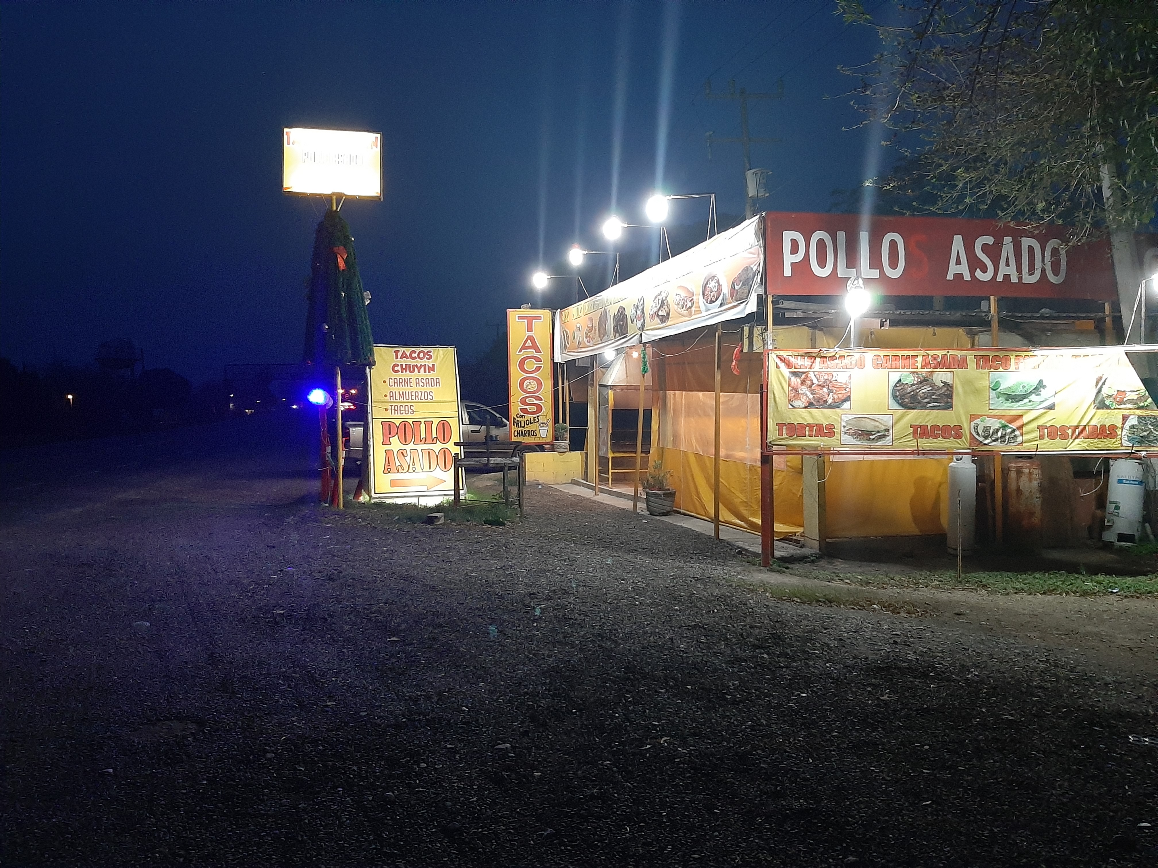 Taquería “Chuyin” image 5