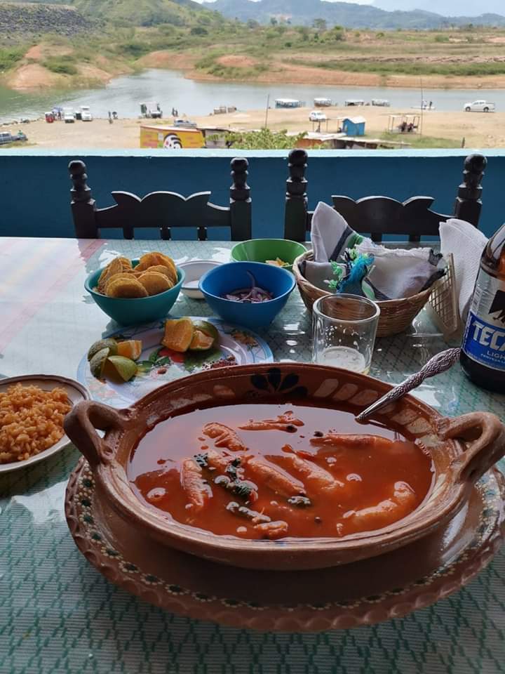 Restaurant familiar " El EMBARCADERO" image 4