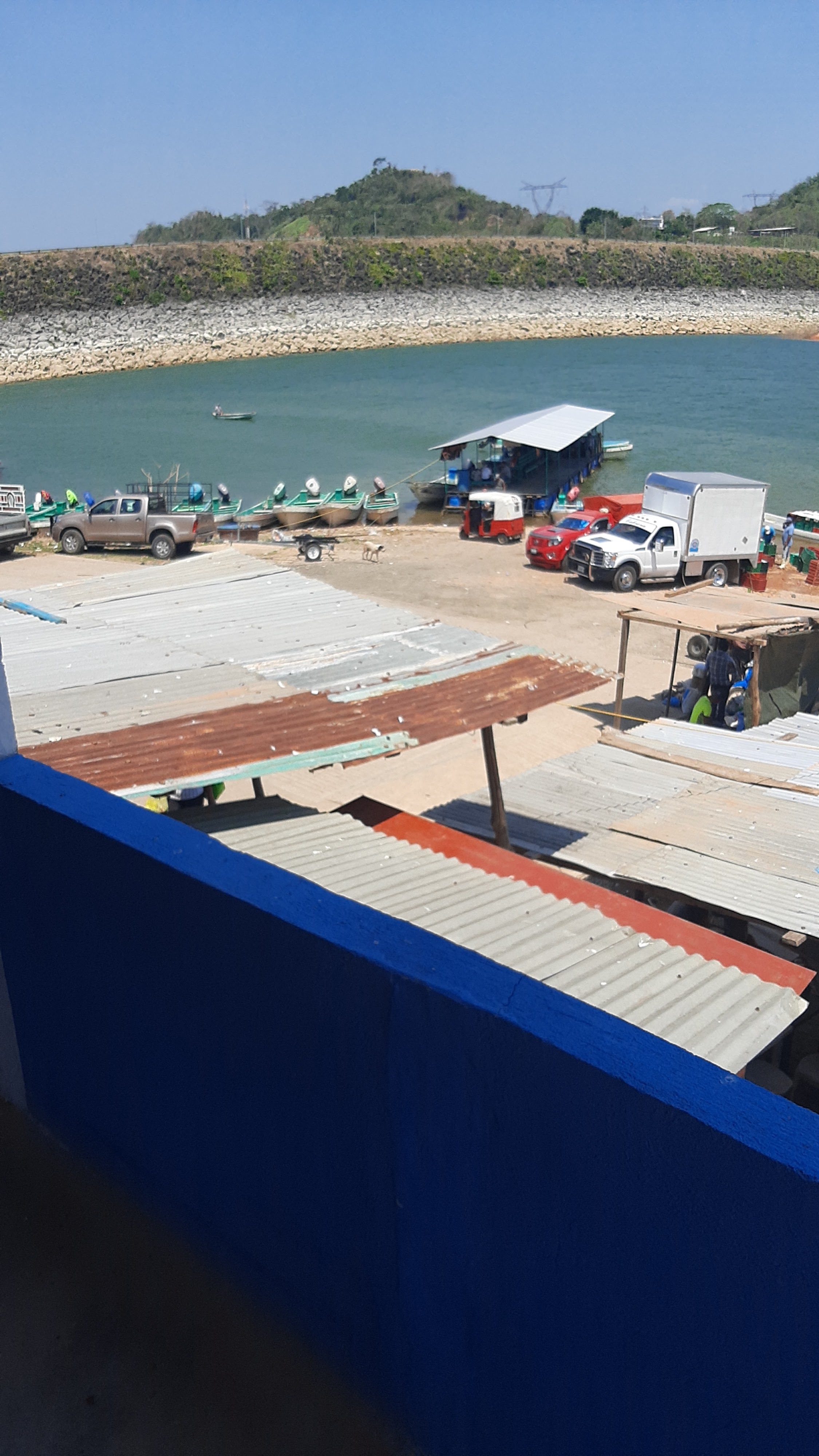 Restaurant familiar " El EMBARCADERO" image 10