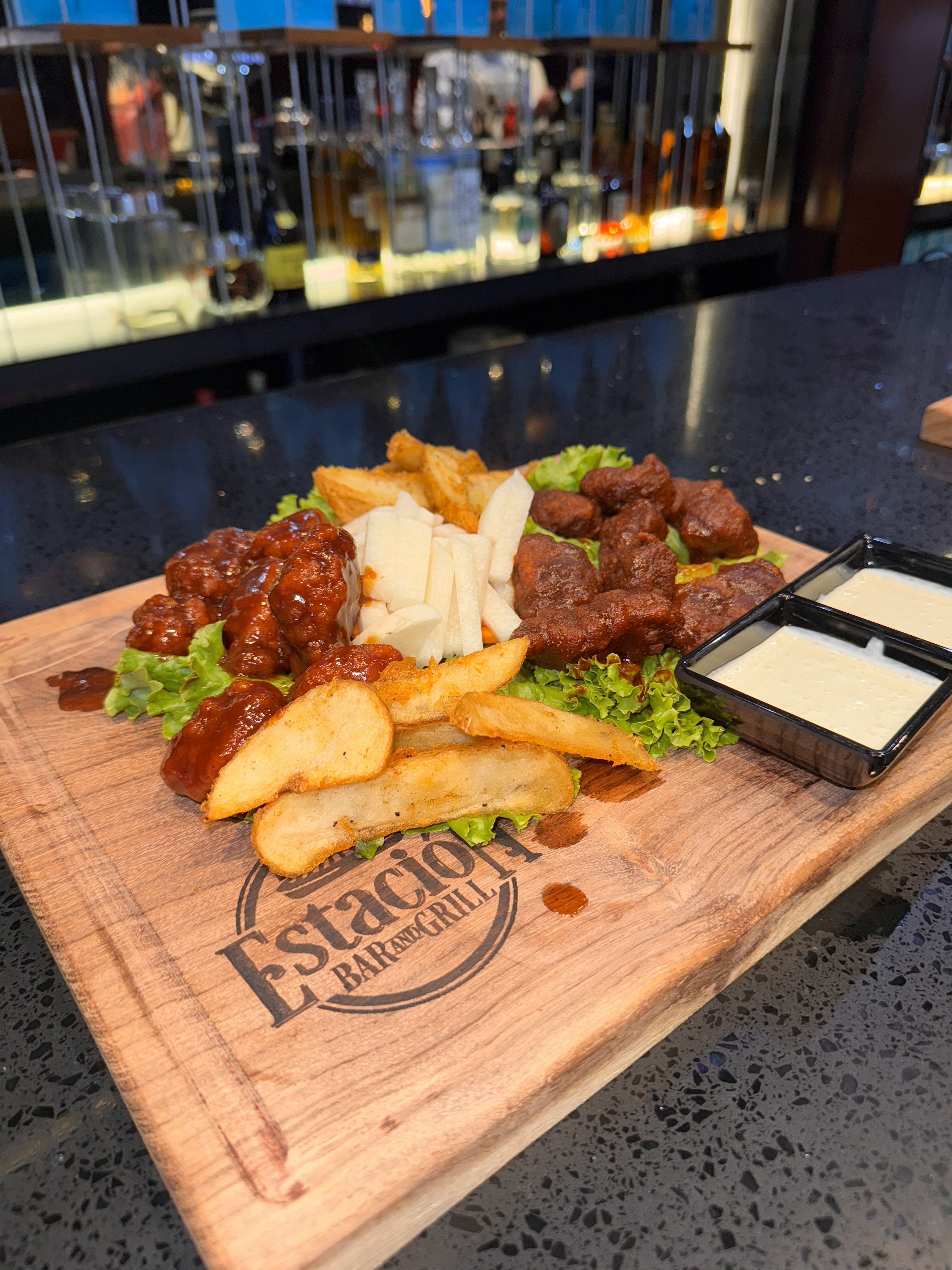 Estación Bar & Grill image 3