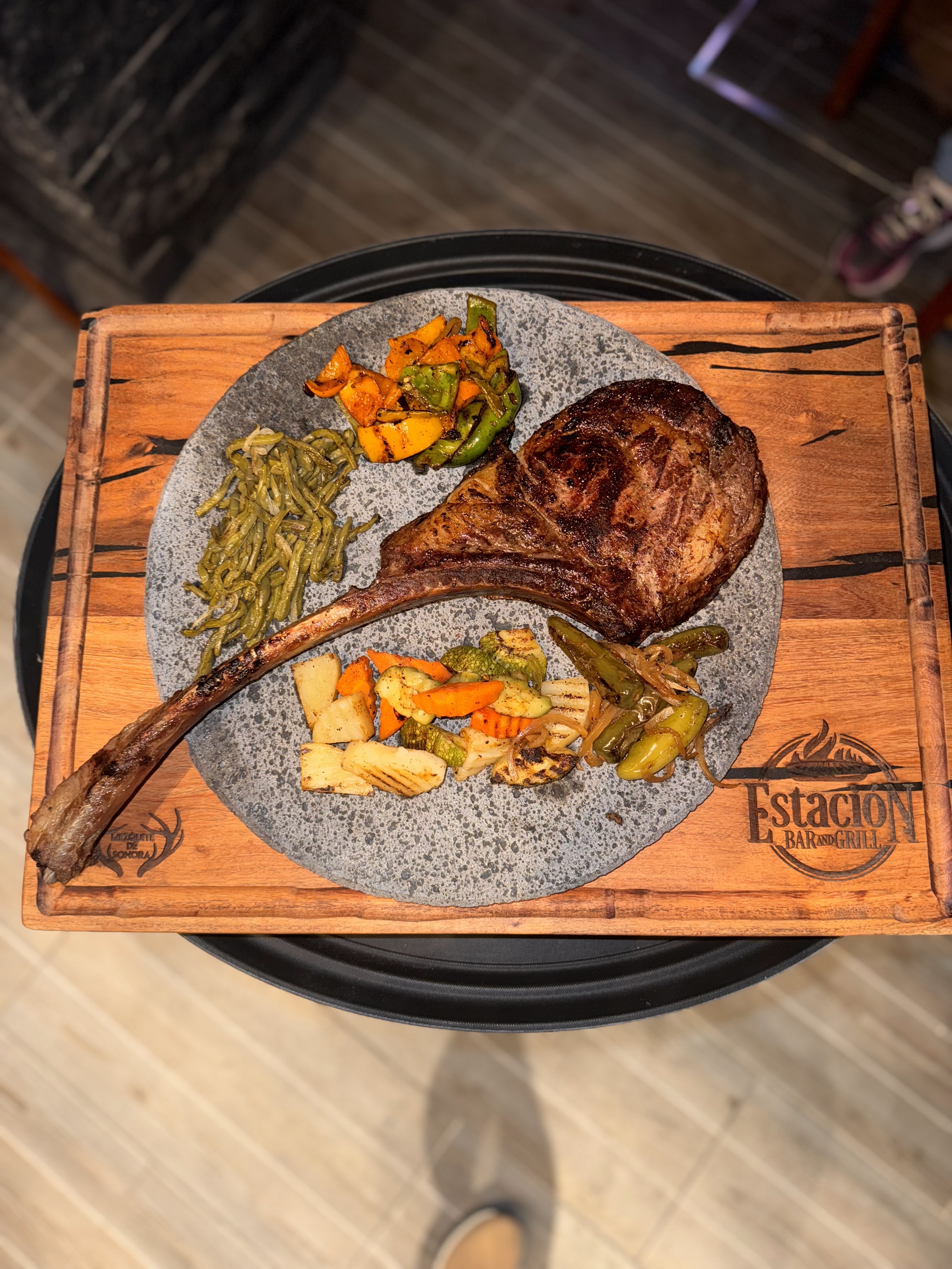 Estación Bar & Grill image 6