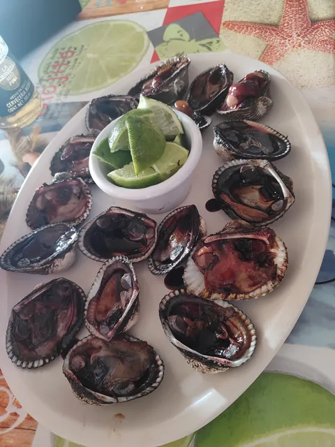 Mariscos Catalina Island image 8