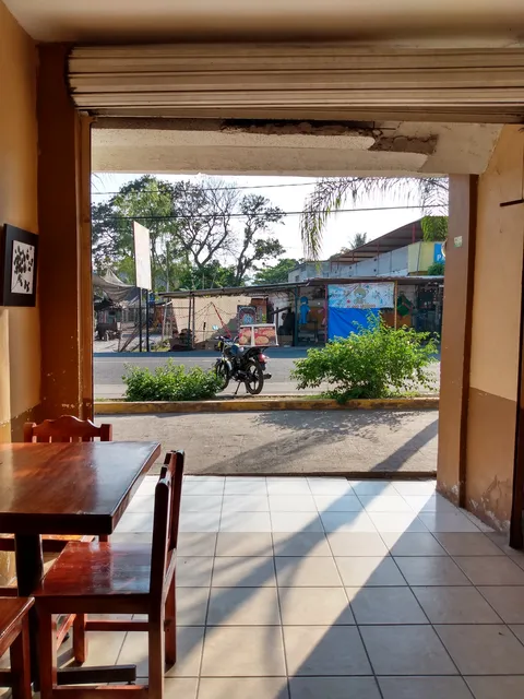 Reíno'S Pizza image 1