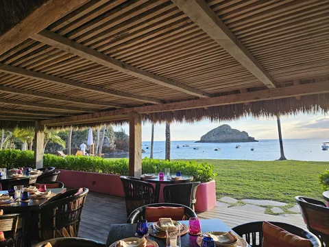 Playa Rosa Beach Club image 5