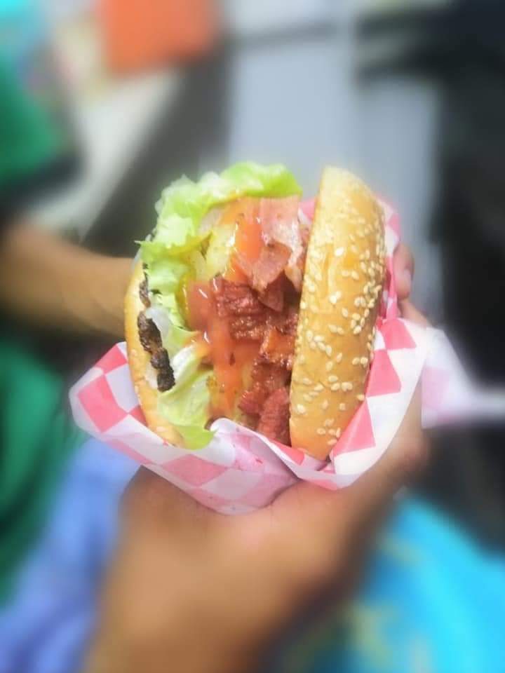 Aline burguers' image 3