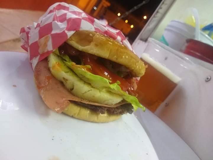 Aline burguers' image 4