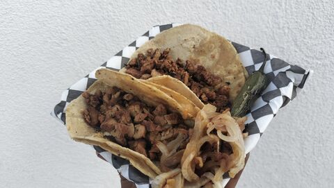 Tacos de Barbacoa Los Vecinos image 8