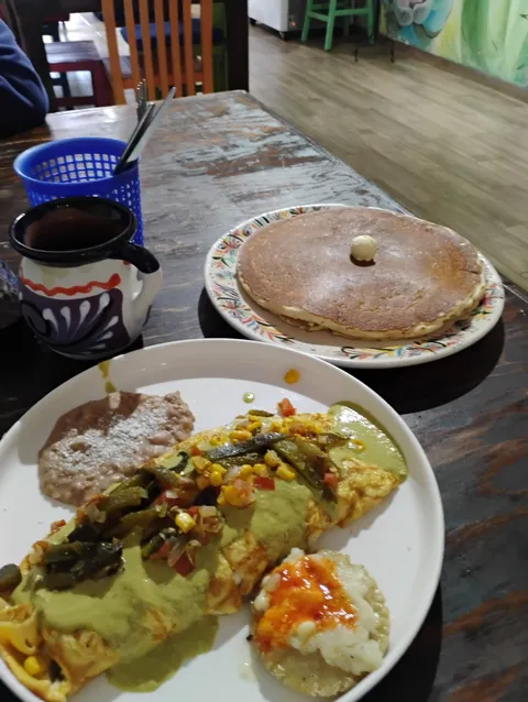 Menudo y desayunos las güeras image 3