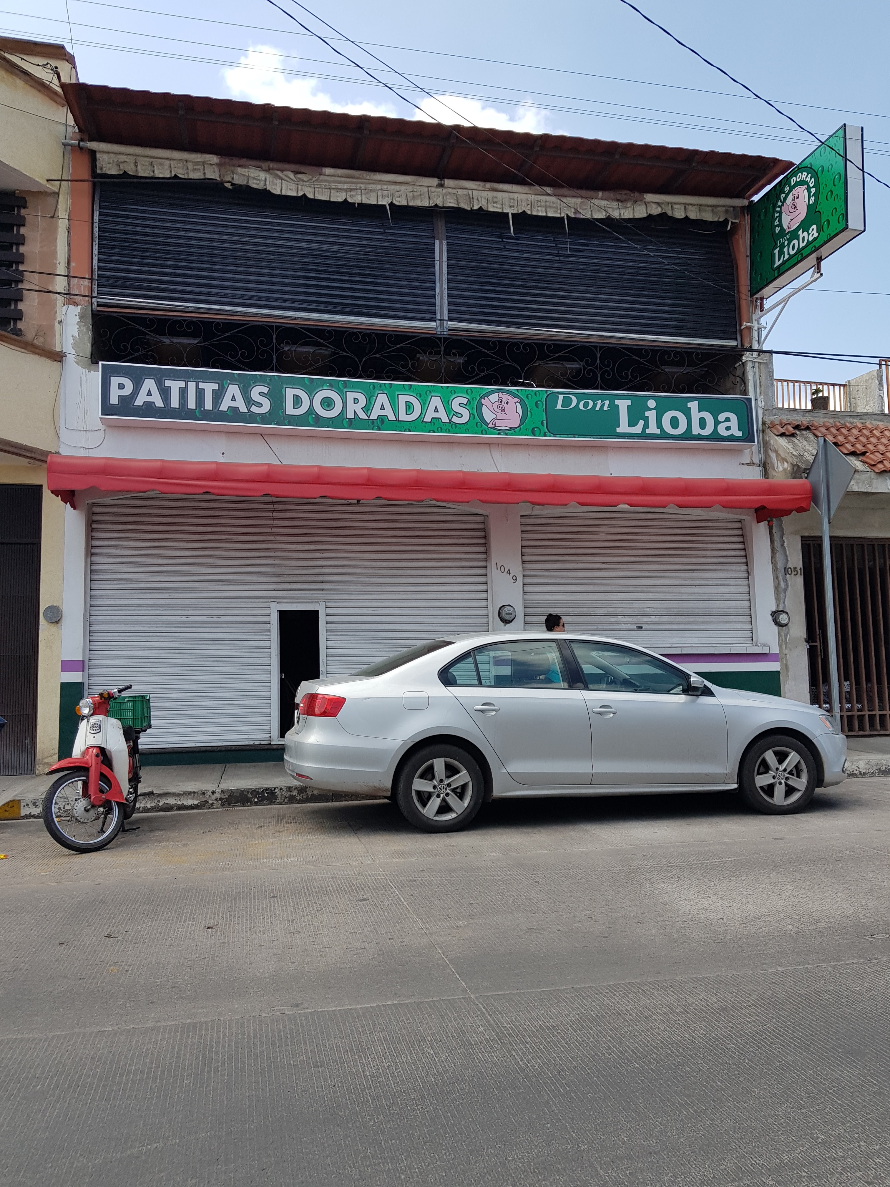 Patitas Doradas Don Lioba image 1