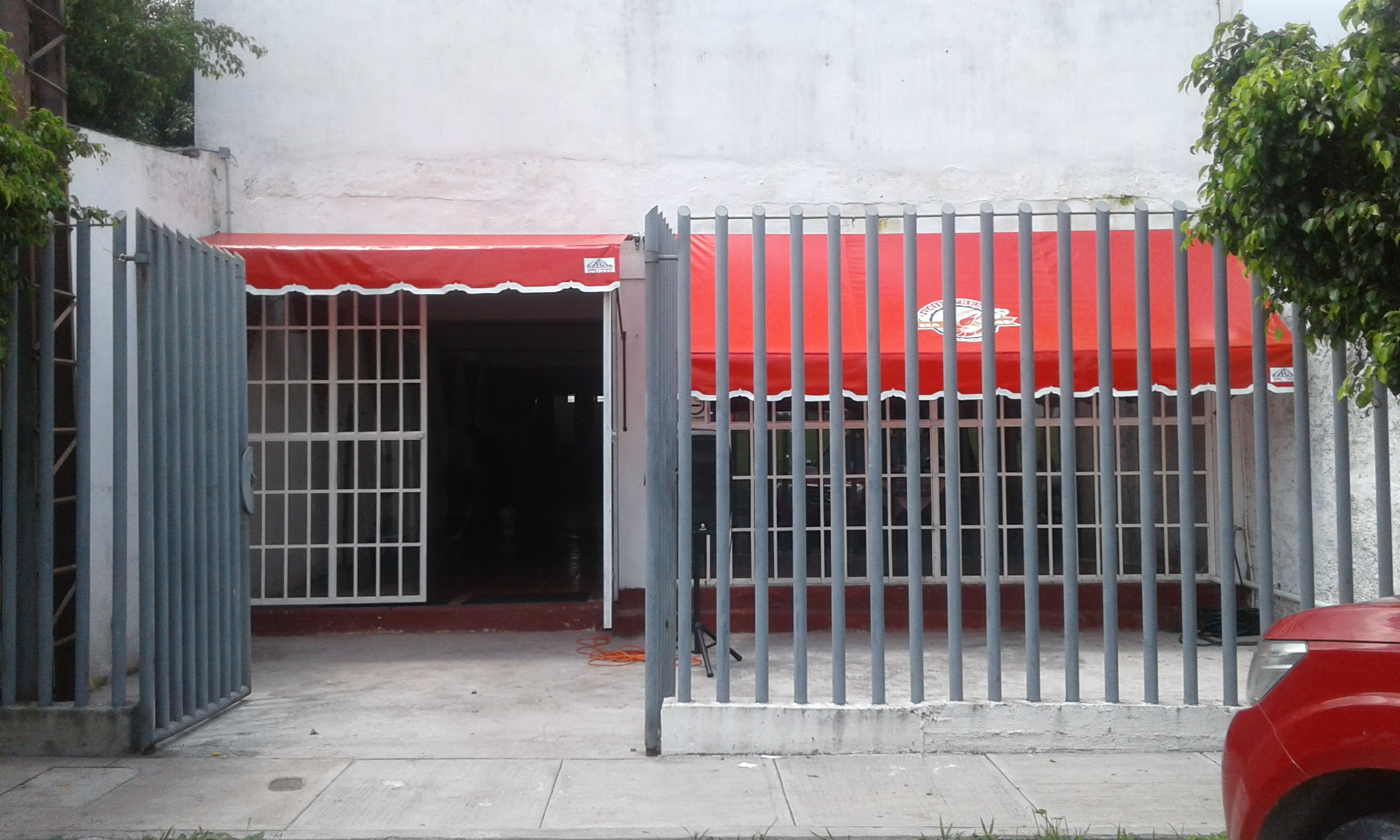 "Los Populares" image 6