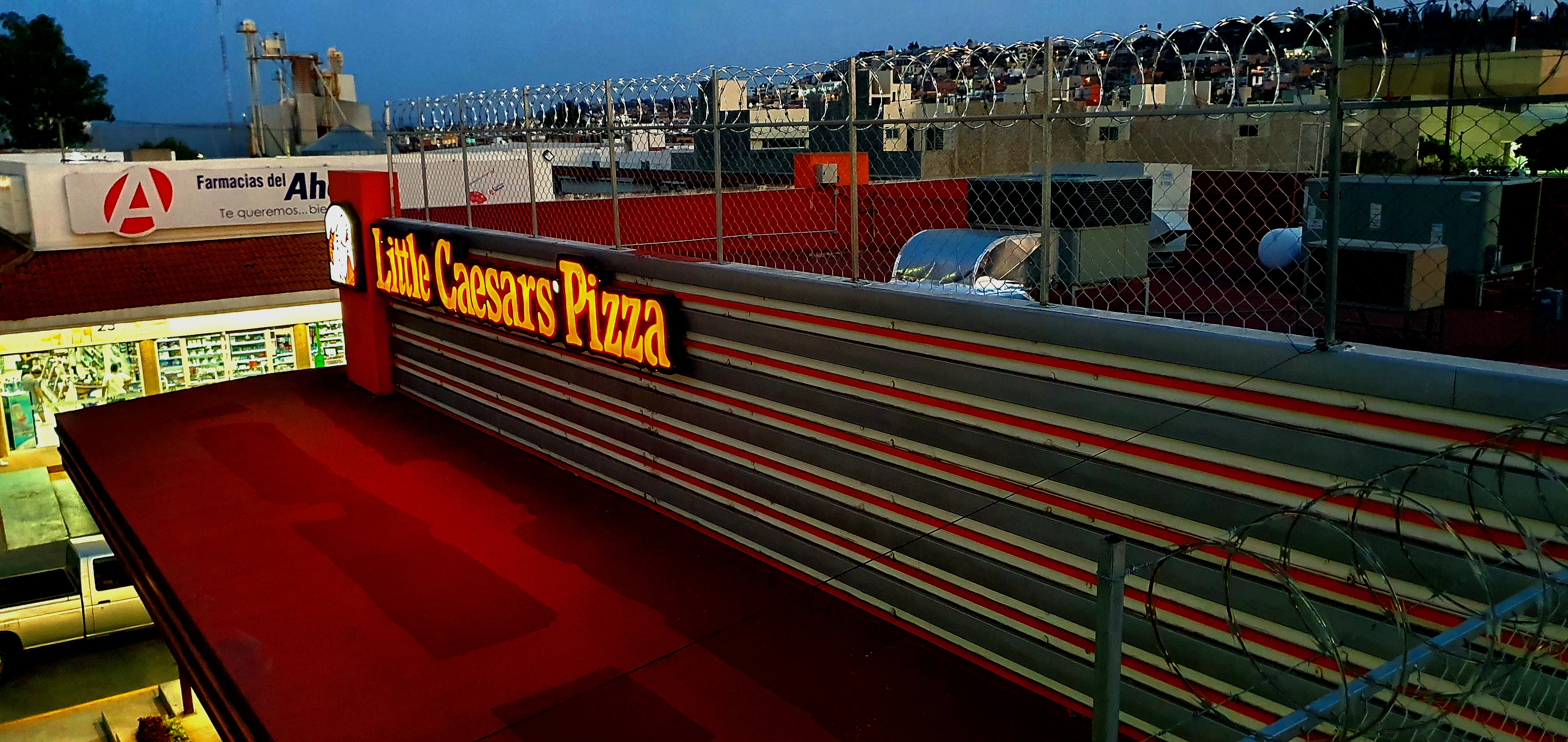 Little Caesars La Piedad image 8