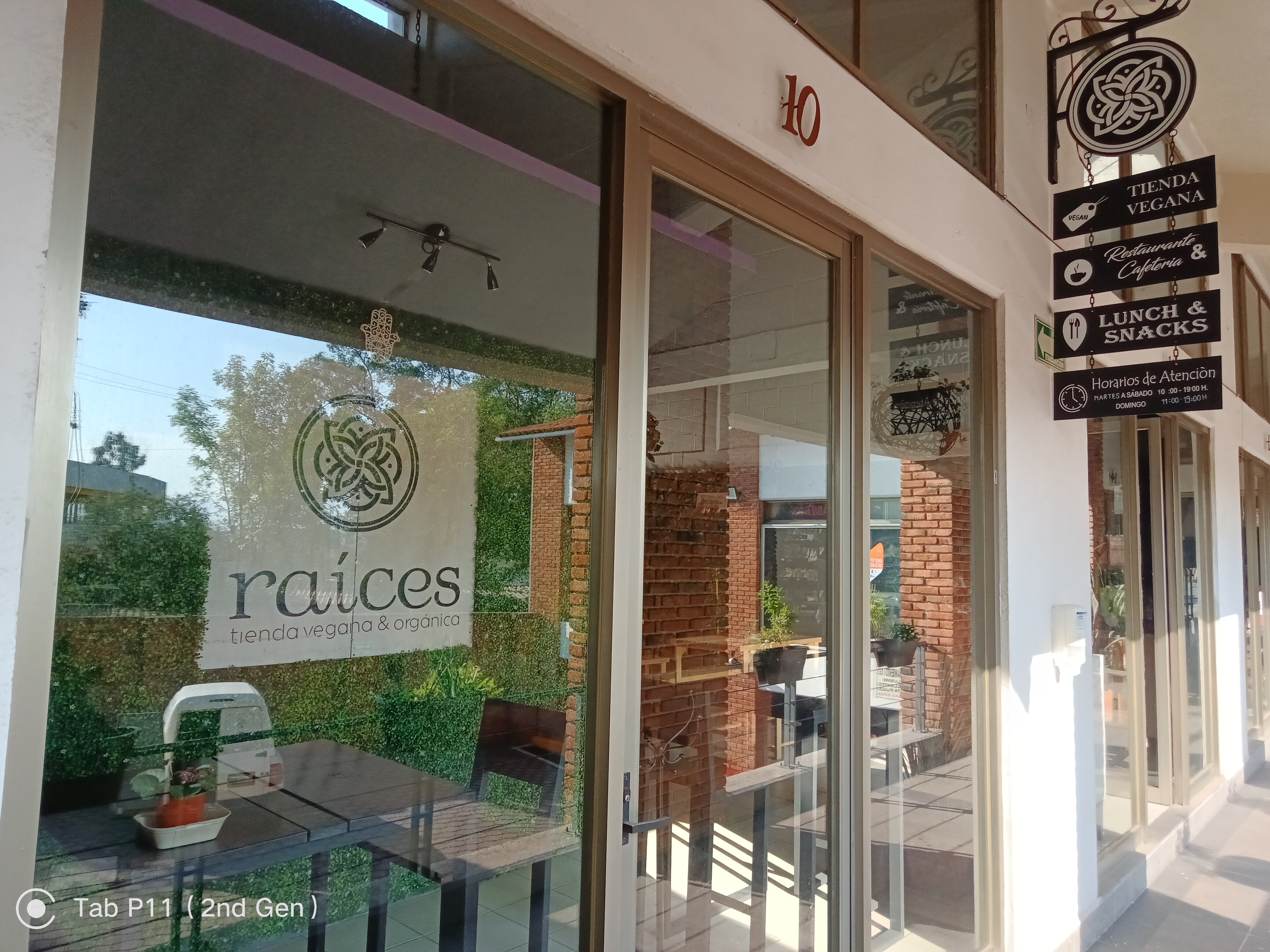 Raíces Tienda y Restaurante Vegano image 1