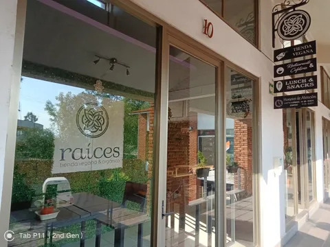 Raíces Tienda y Restaurante Vegano image 1