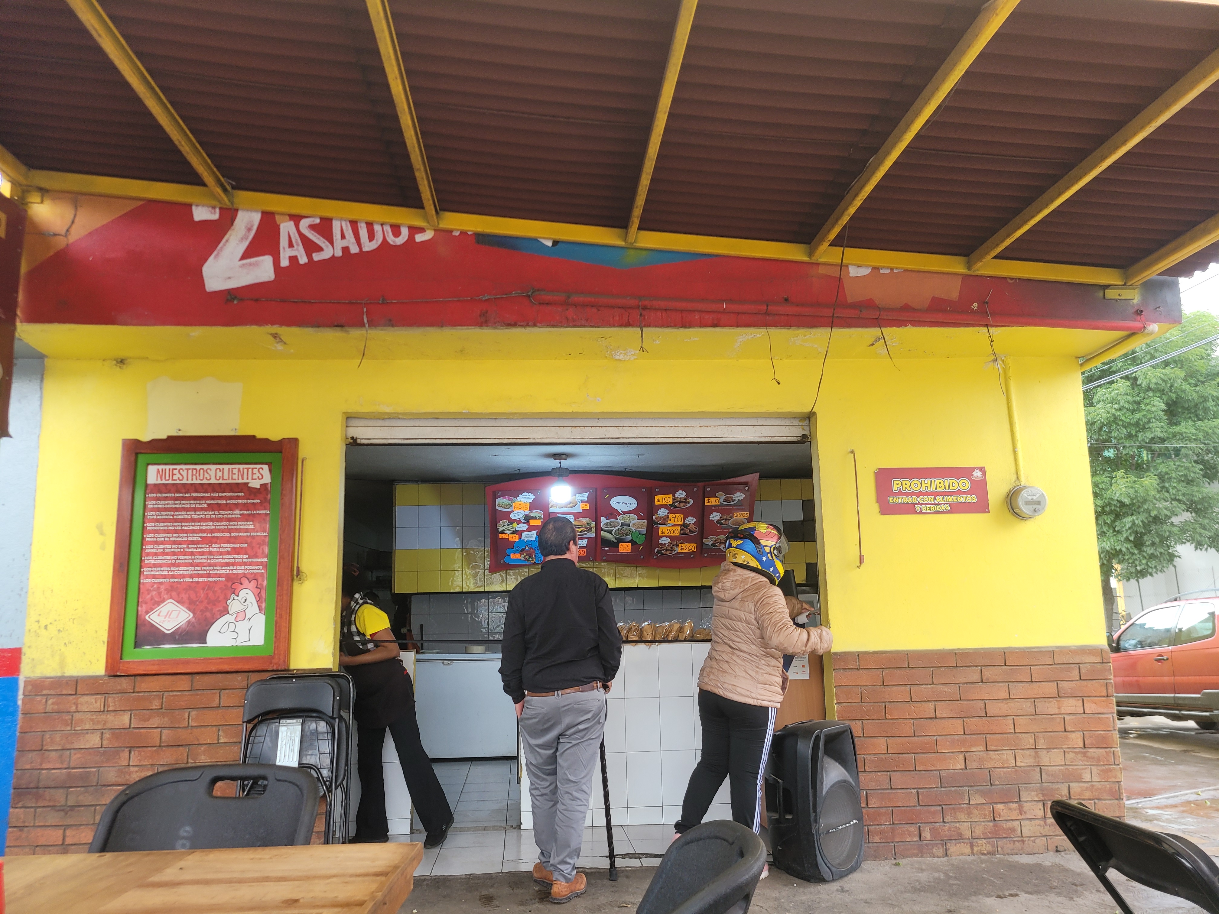 Pollo Feliz 2 image 2