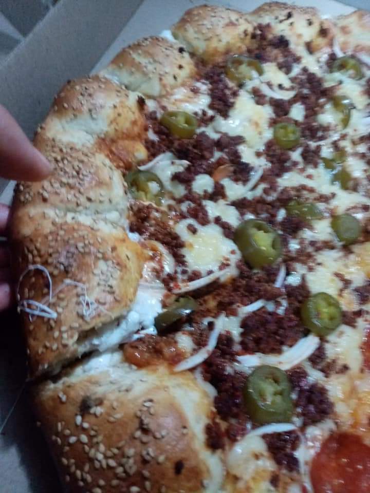 Peperonis pizza tuxpan image 10