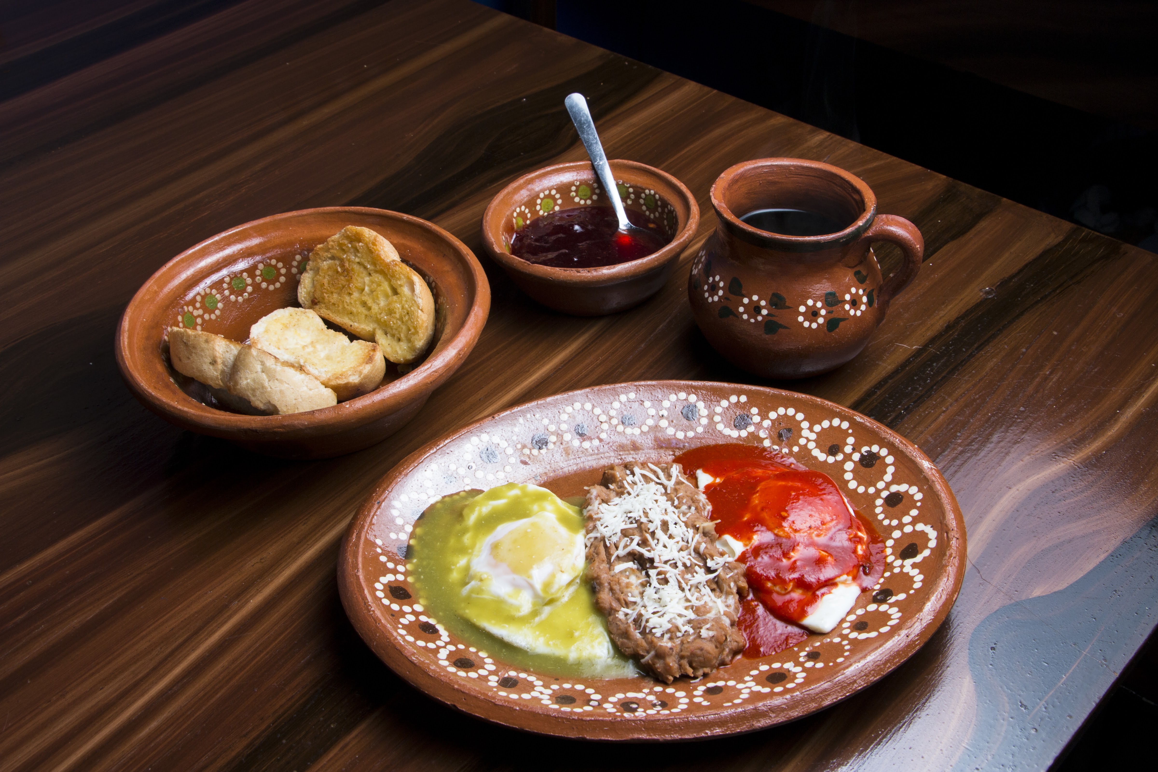 La Hacienda Desayunador image 6