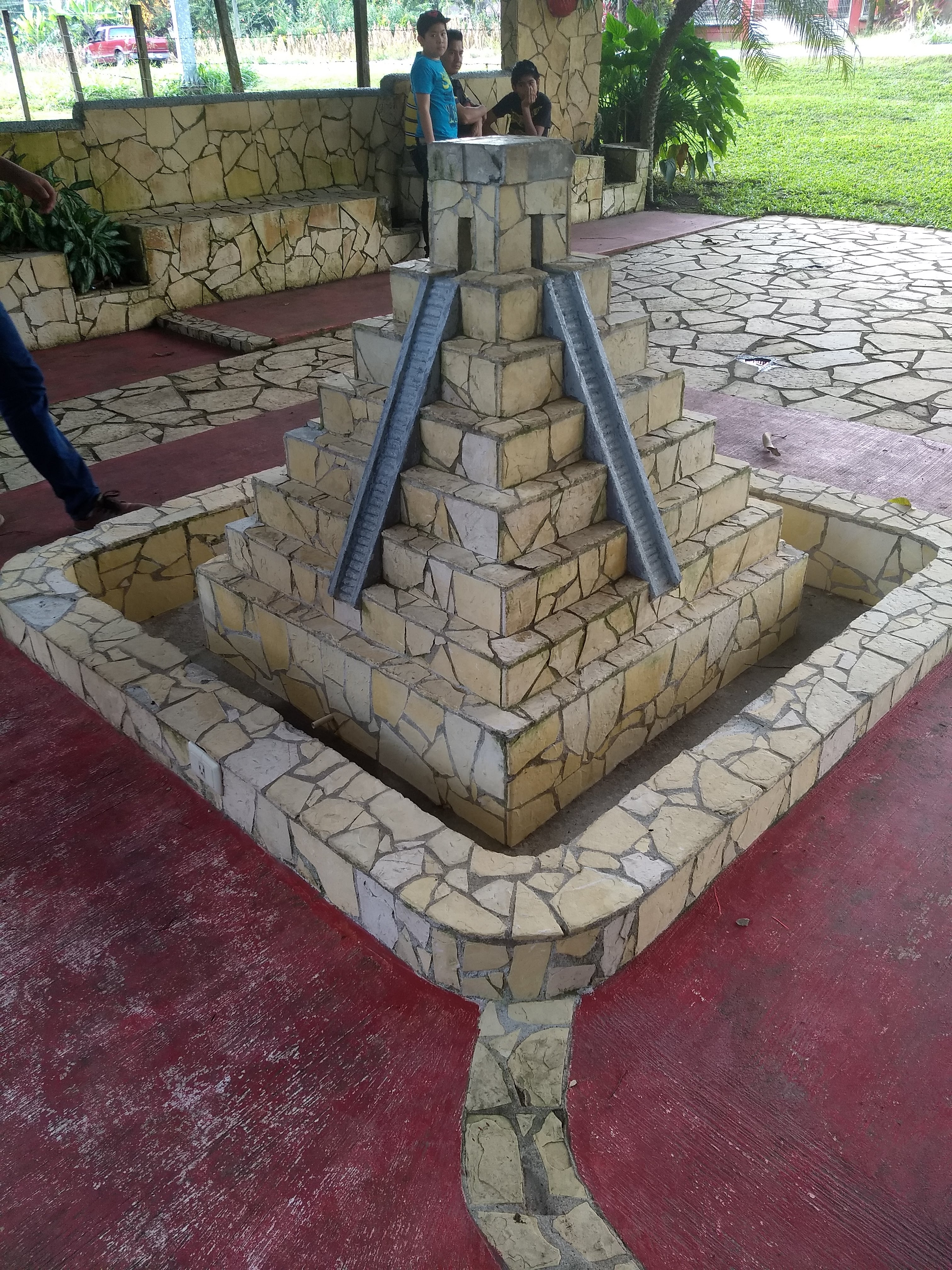 El Gallinero image 7