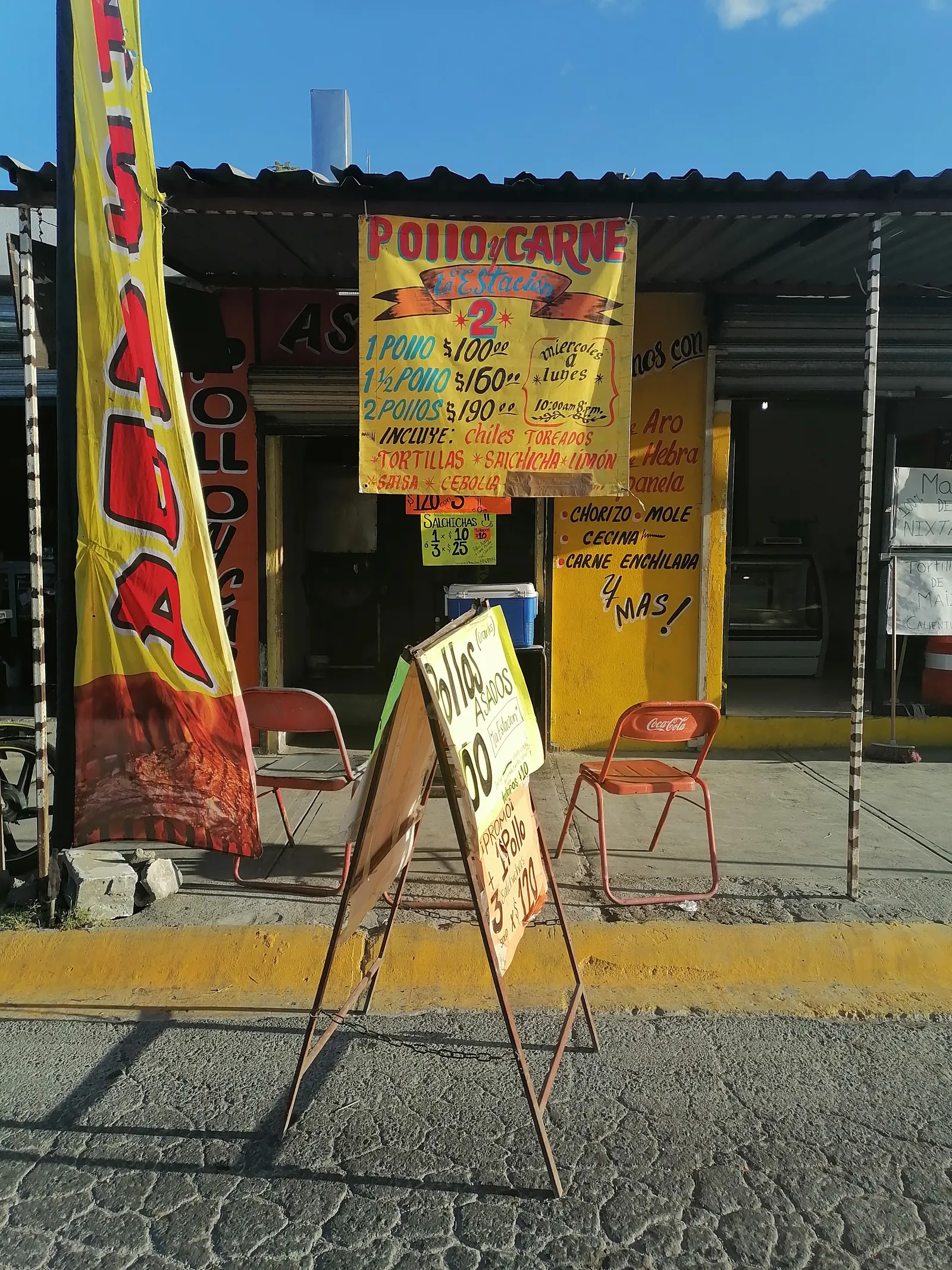 POLLOS LA ESTACION image 2