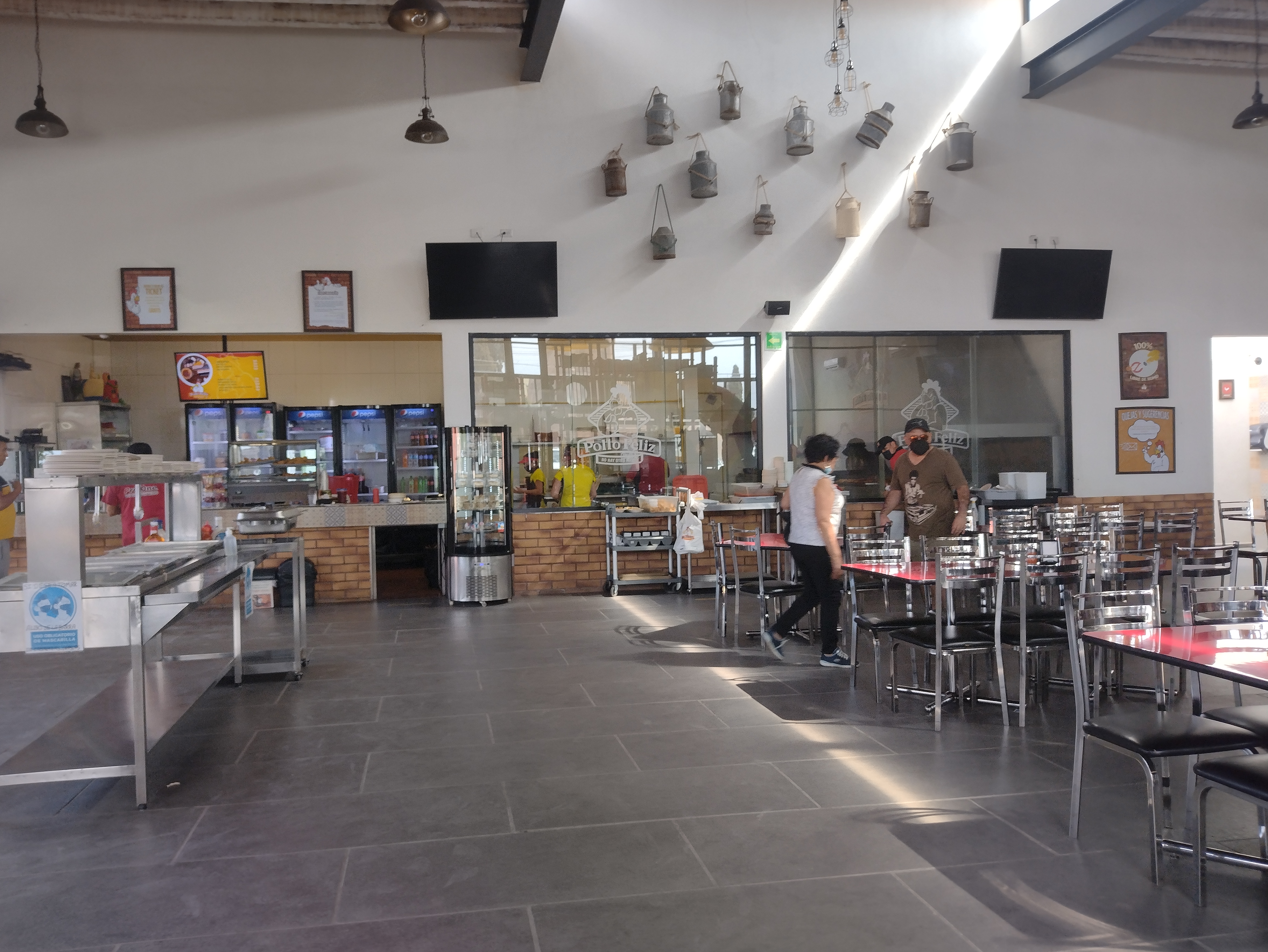 El Pollo Feliz image 4