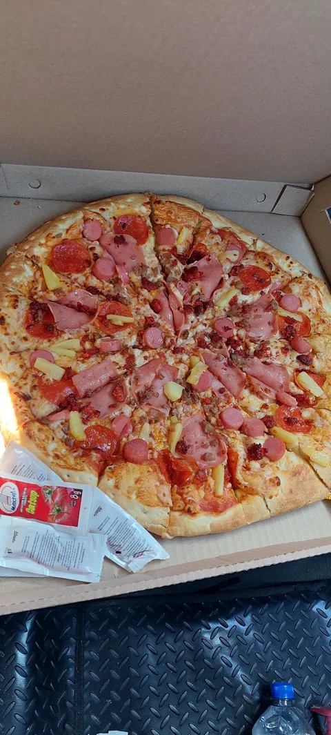 PIZZA Town image 3