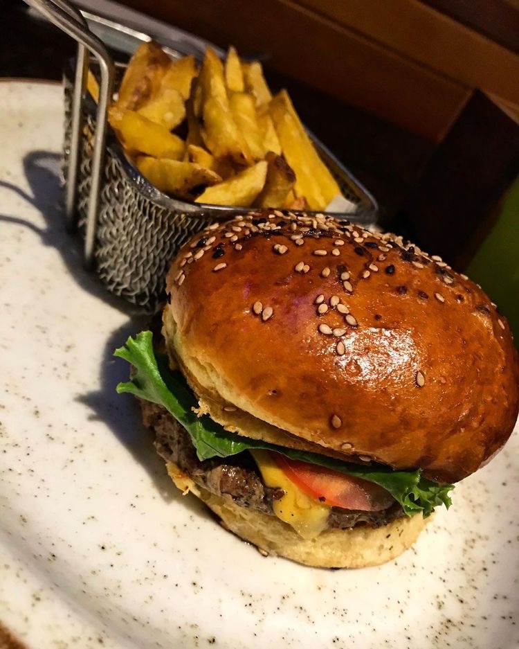 Las Jamburguers image 2