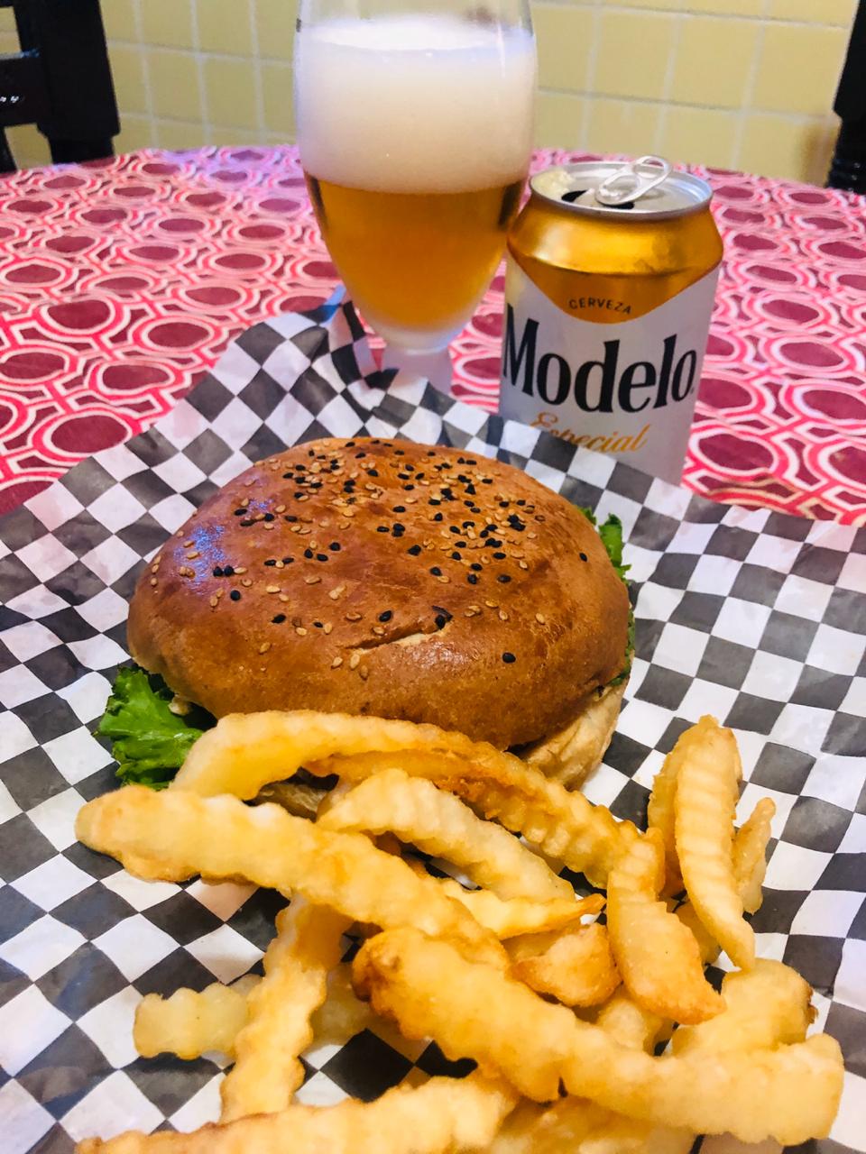 Las Jamburguers image 4