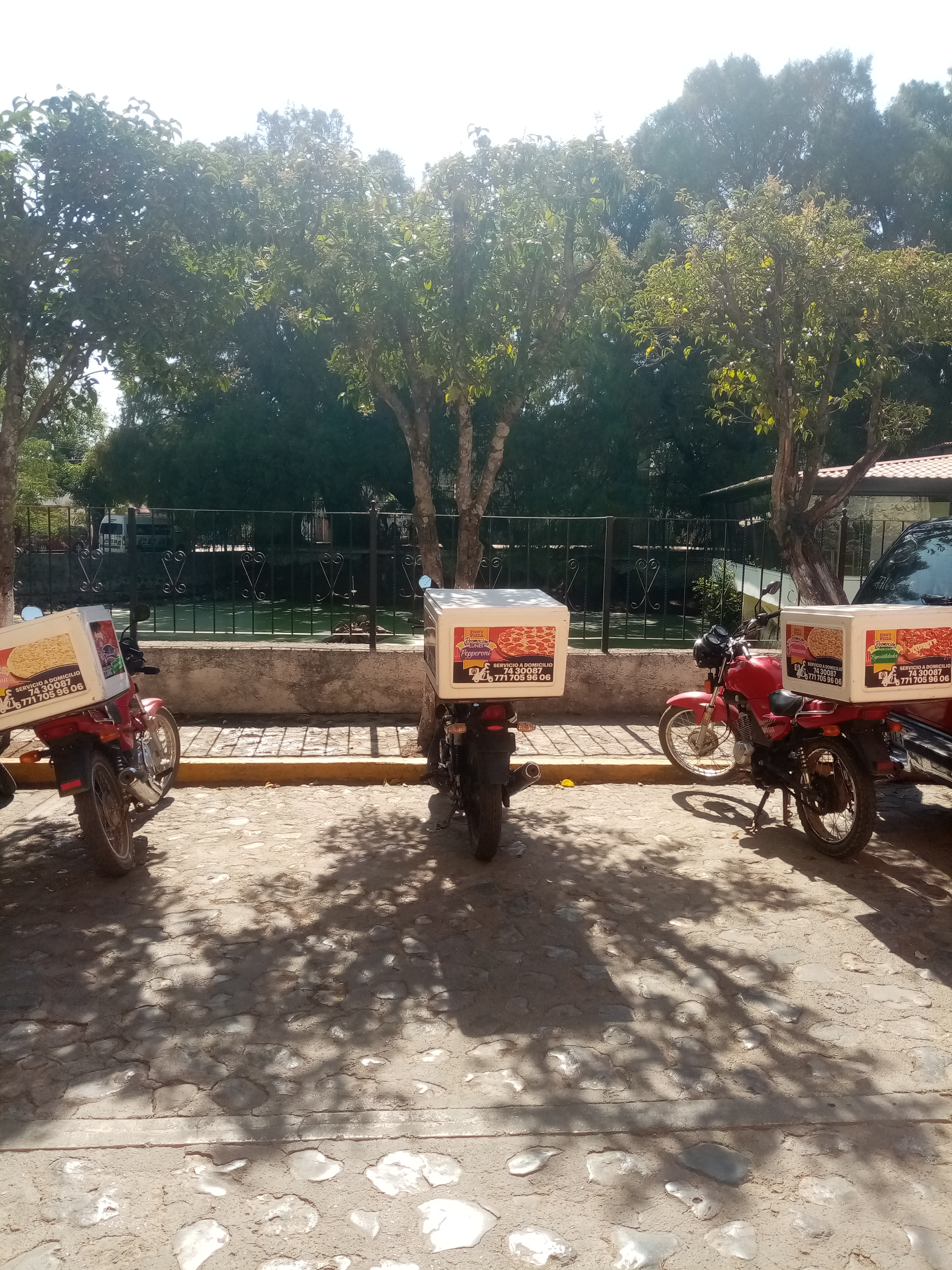 Pipo's Pizza image 2