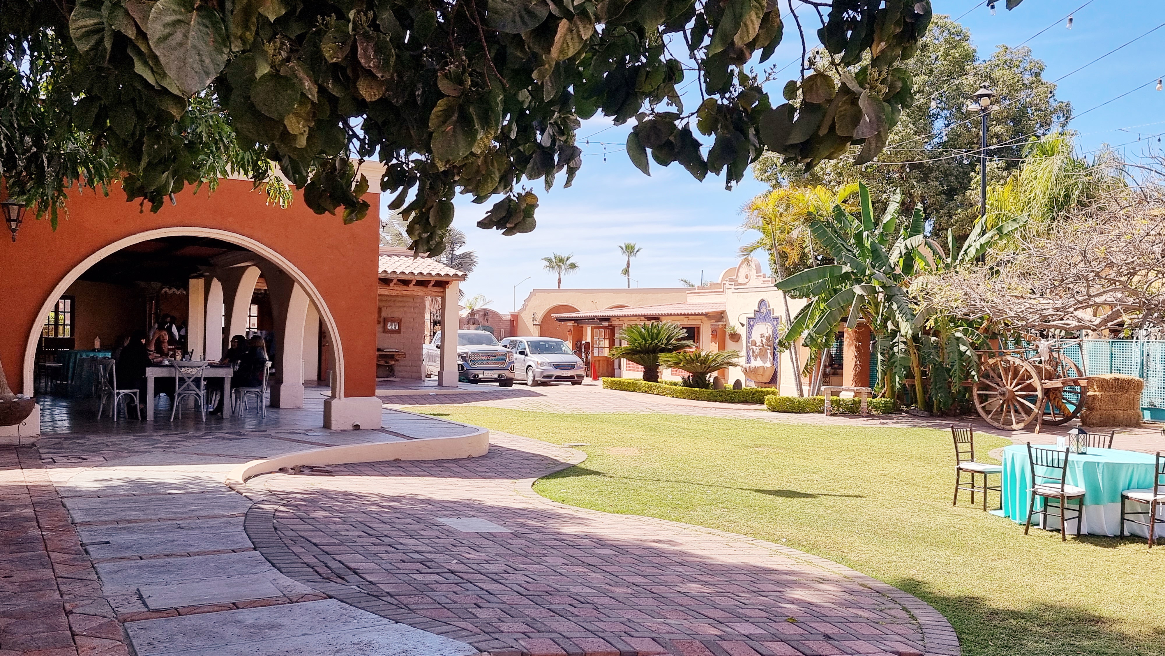 Las Higueras Brunch image 3