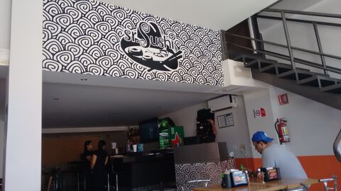 Sr. Sushi image 1