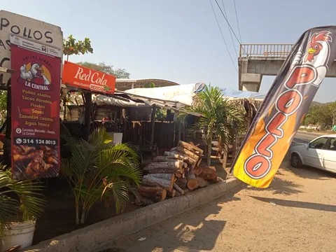 Pollos Asados La Central image 1