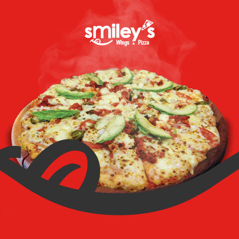 Smiley's Wings & Pizza image 4