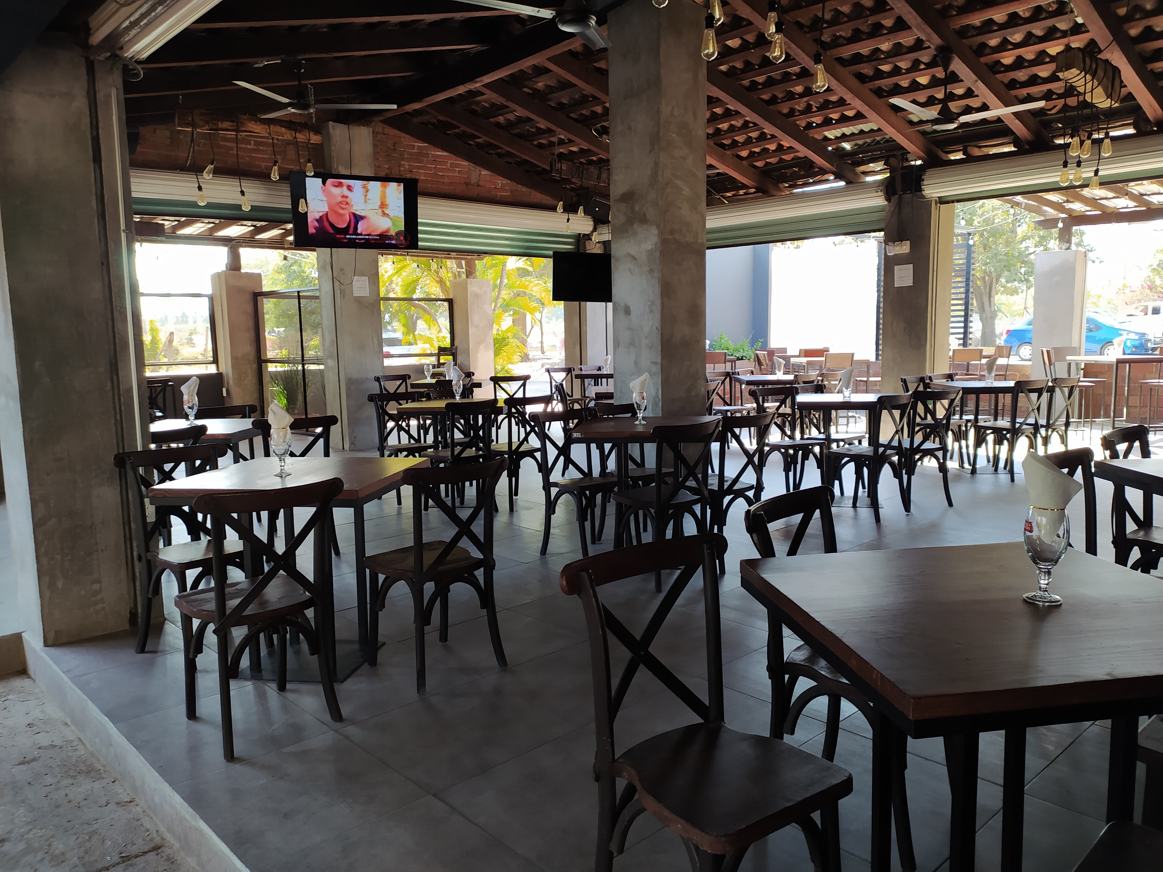 La Capital Bar & Cocina image 4