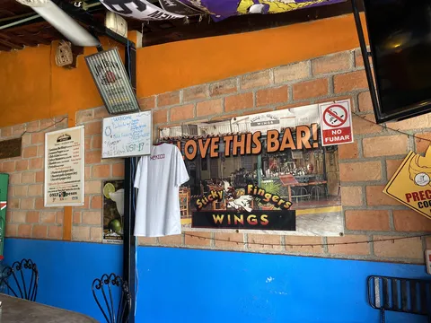 Sticky Fingers wings and restaurant bar & grill image 1