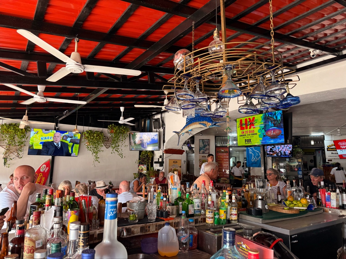 Sticky Fingers wings and restaurant bar & grill image 6