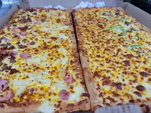 Pizza Mya image 4