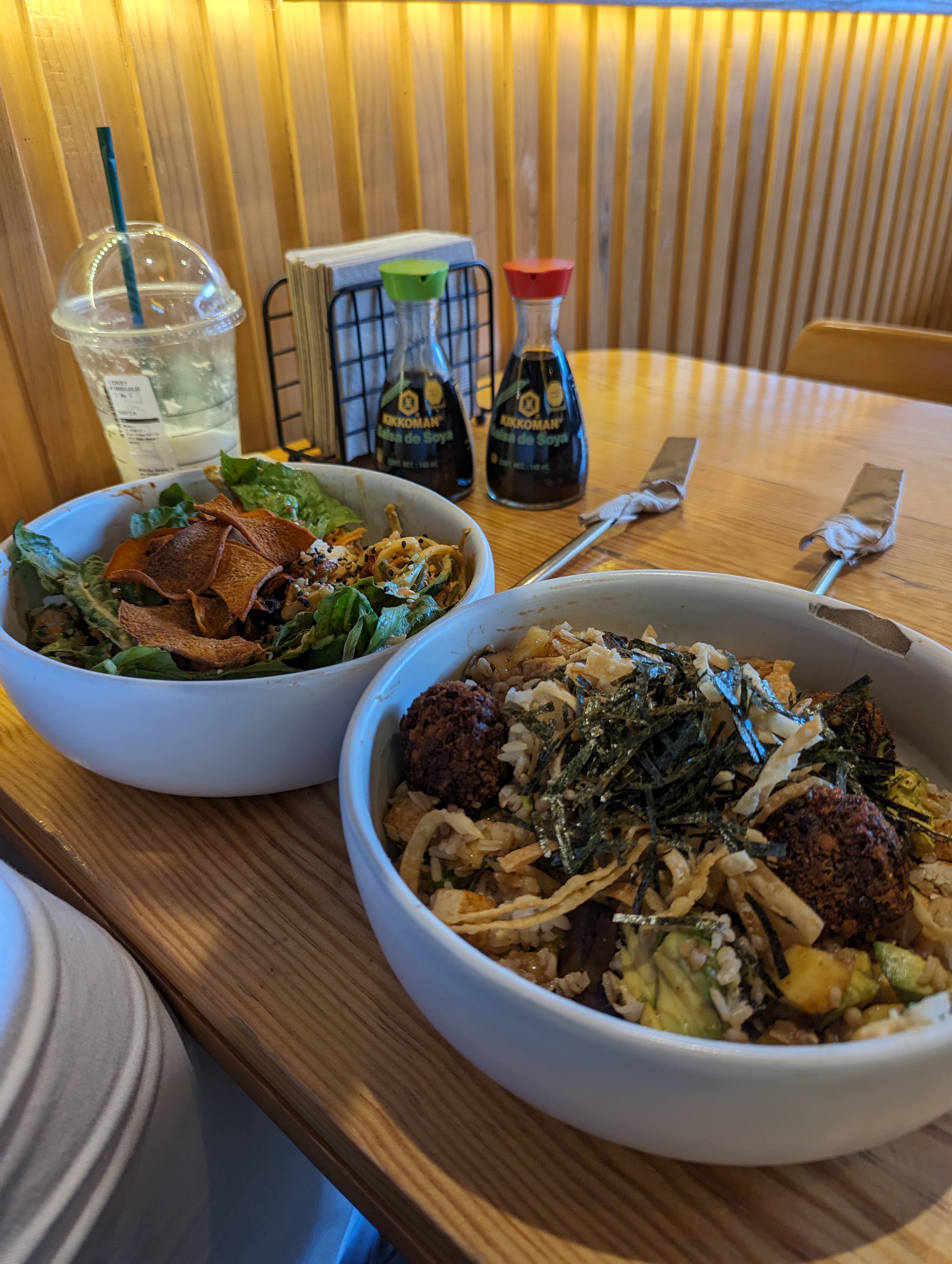 Olu Poke House image 3