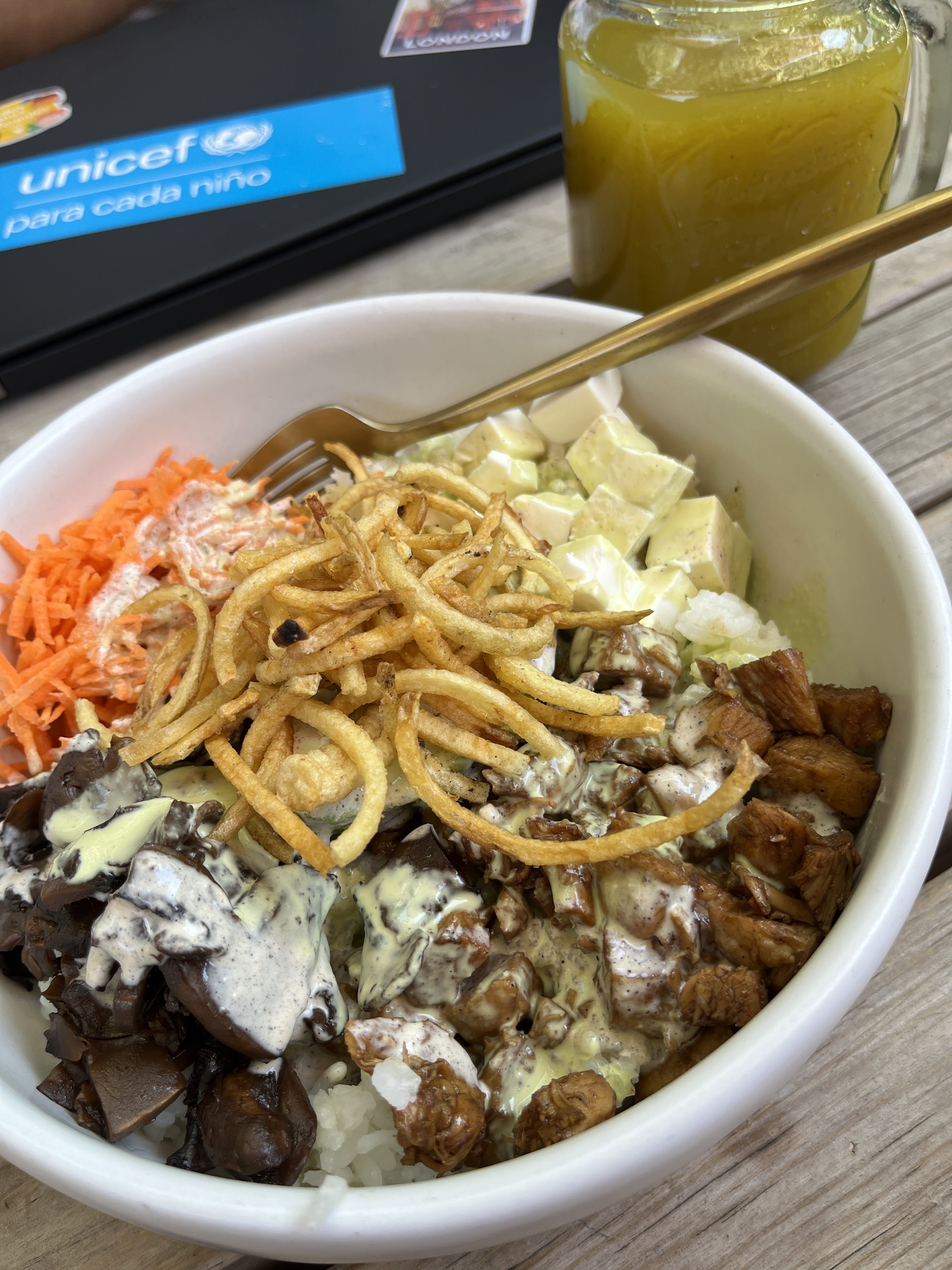 Olu Poke House image 4