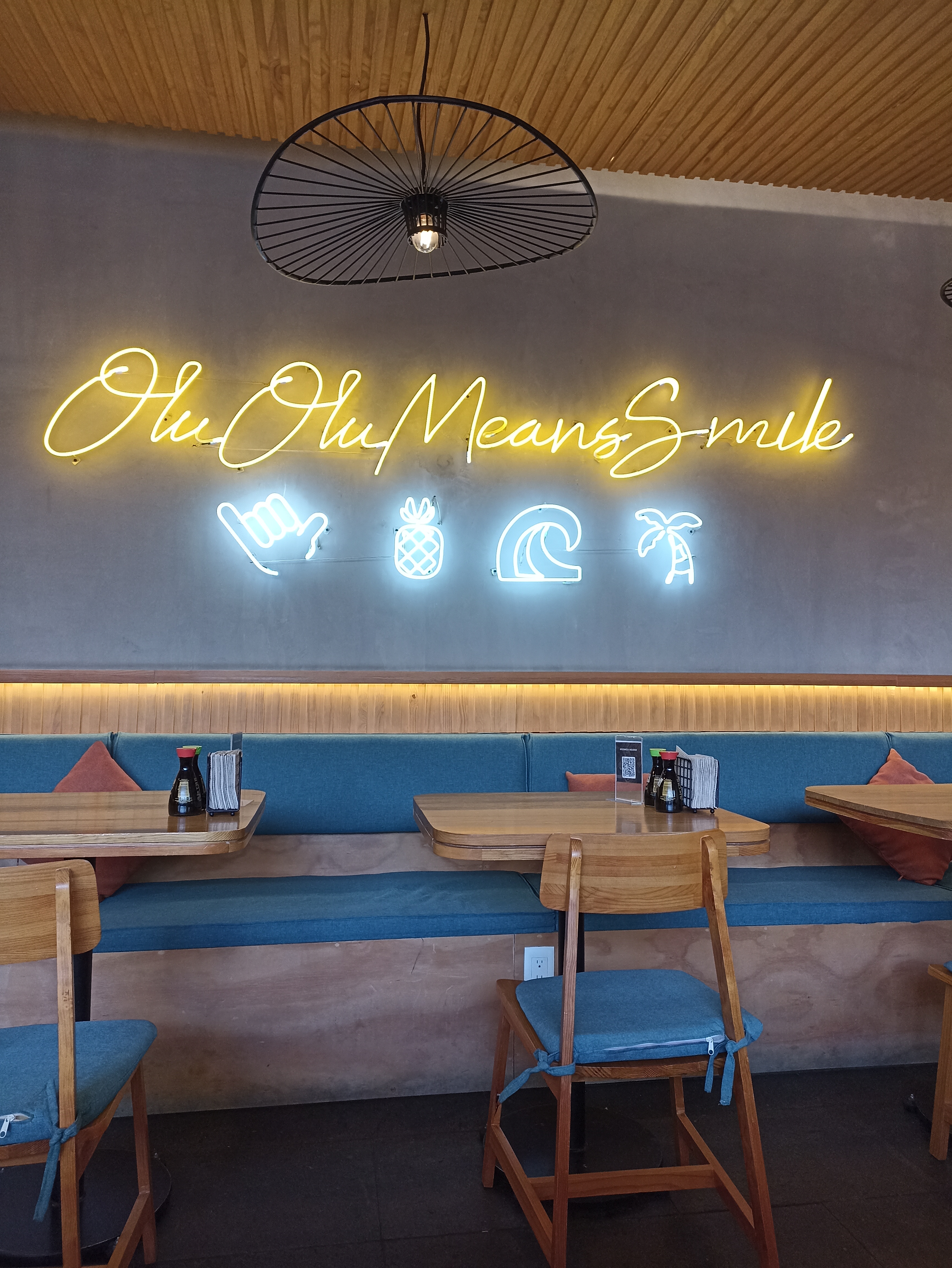 Olu Poke House image 8