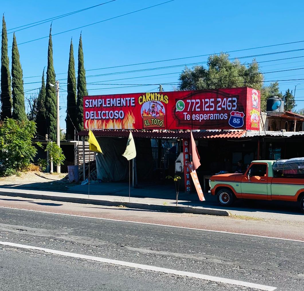 Carnitas y pollos Totó image 1