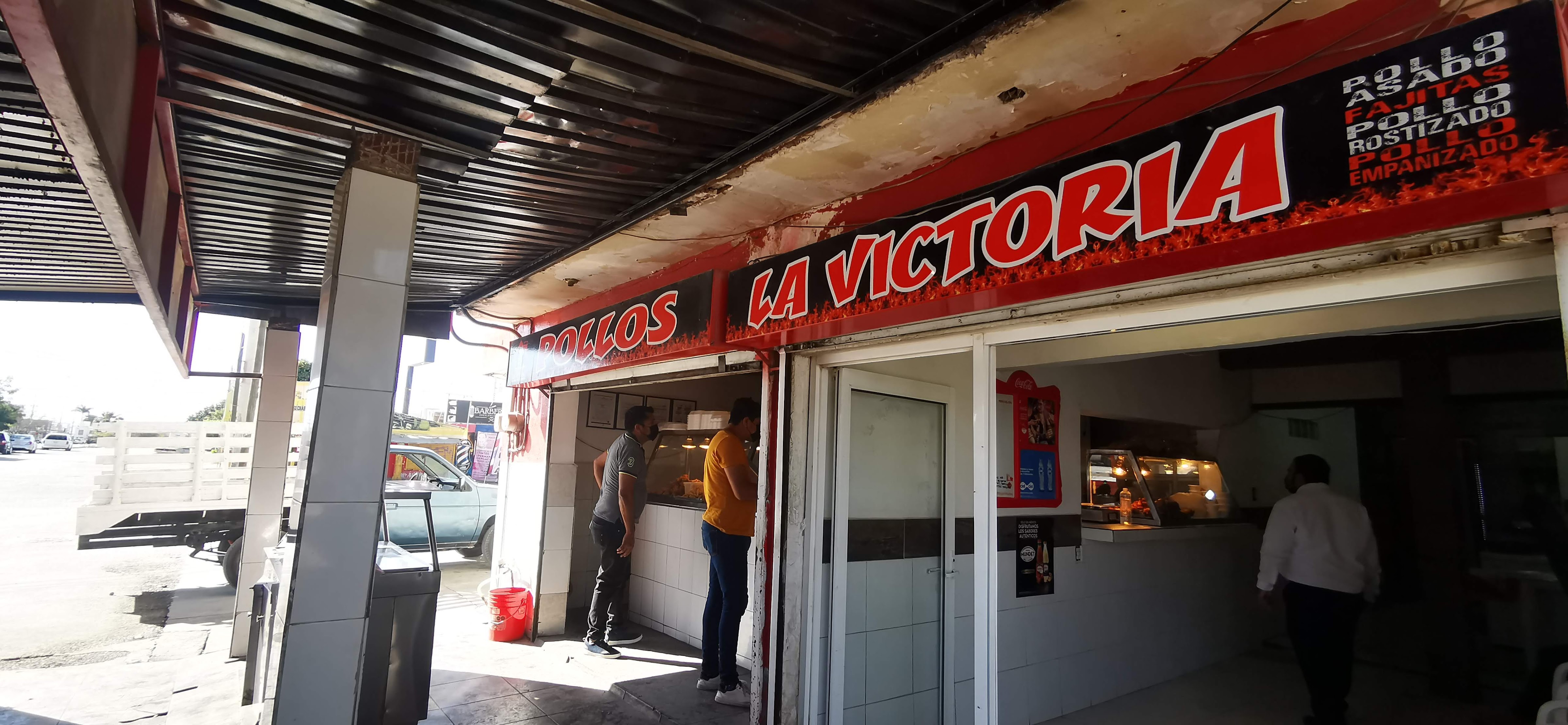 Chickens La Victoria image 1