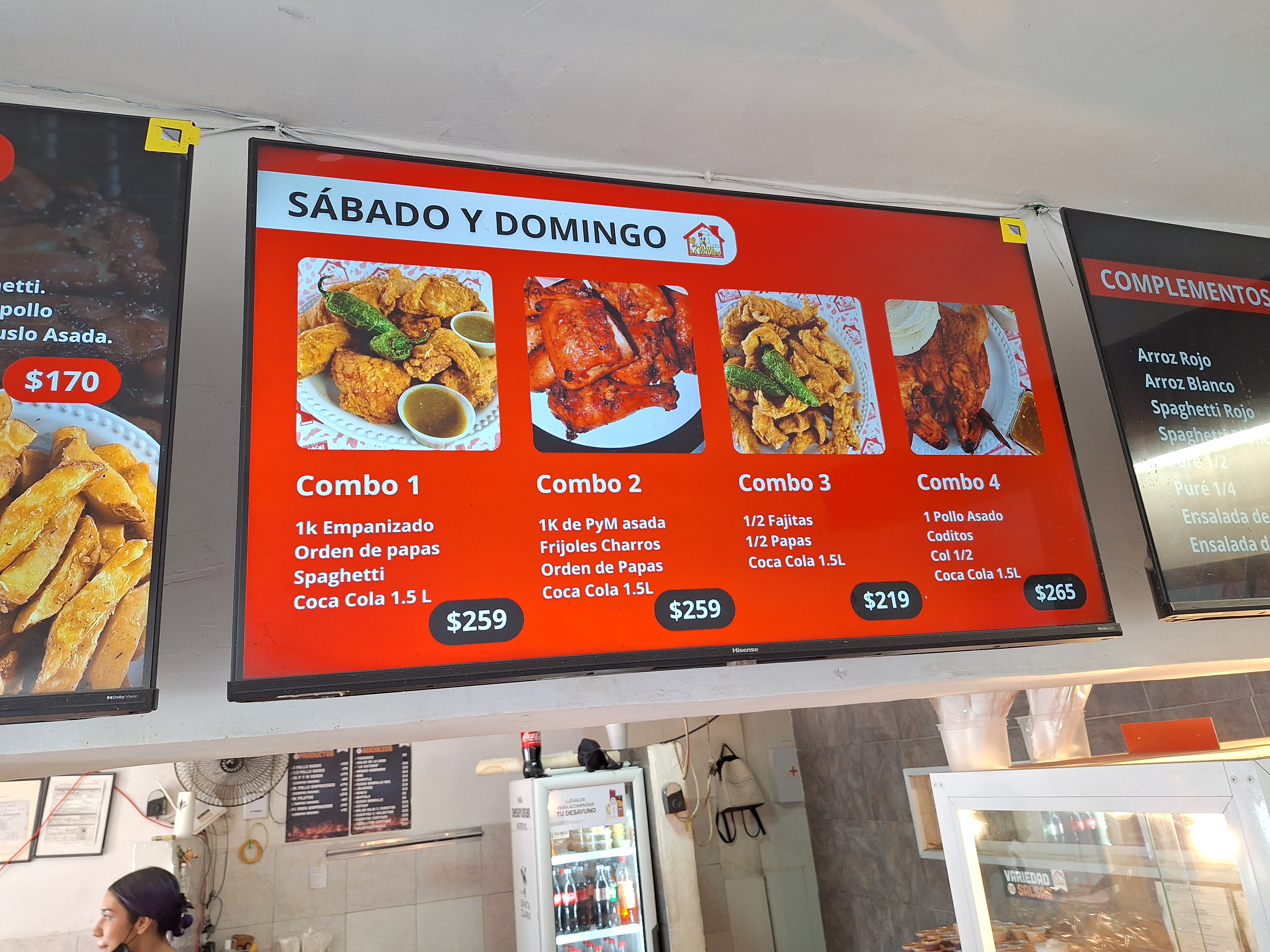 Chickens La Victoria image 7