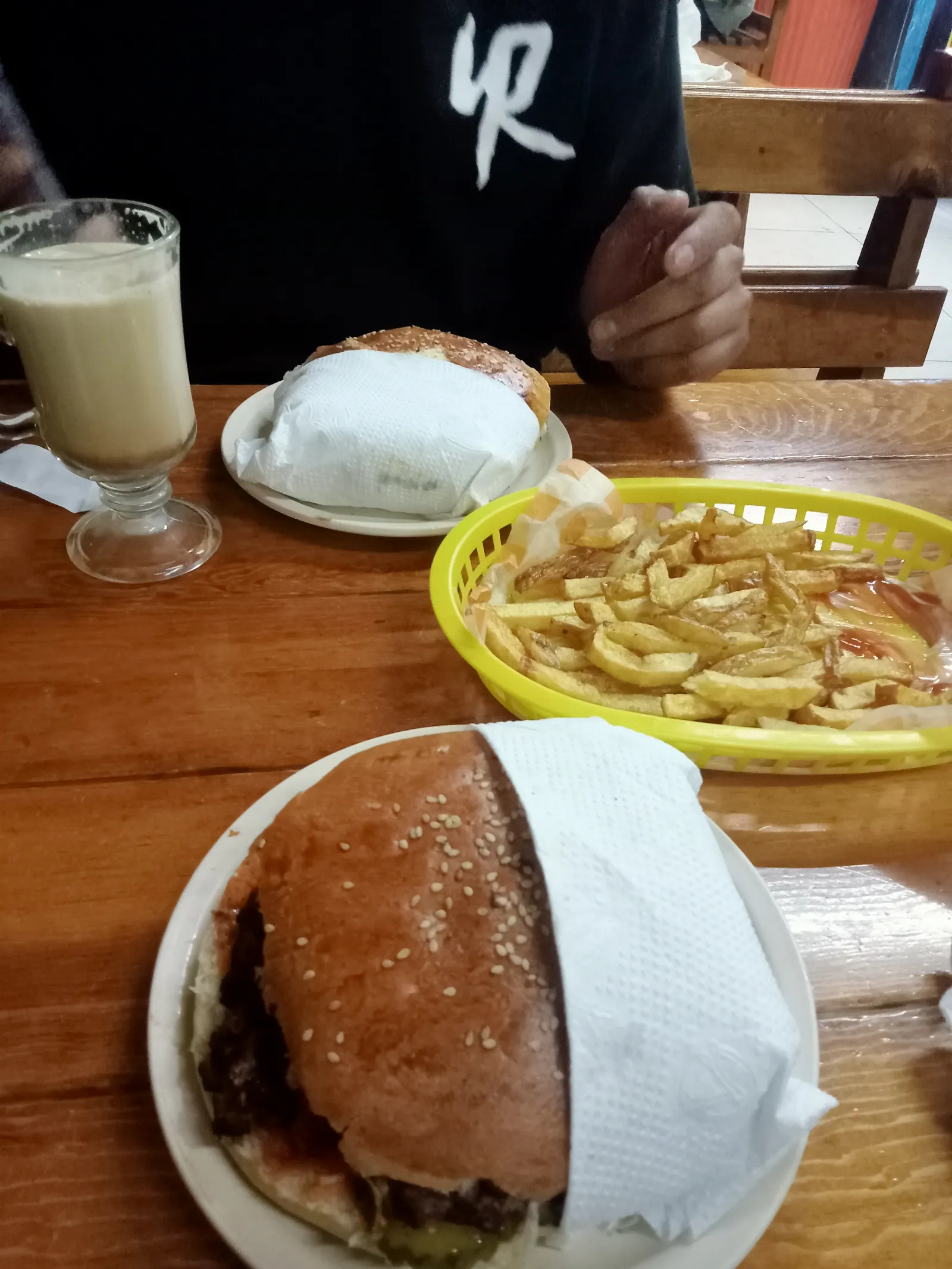 Hamburguesas Danny (Desde 1982) image 3