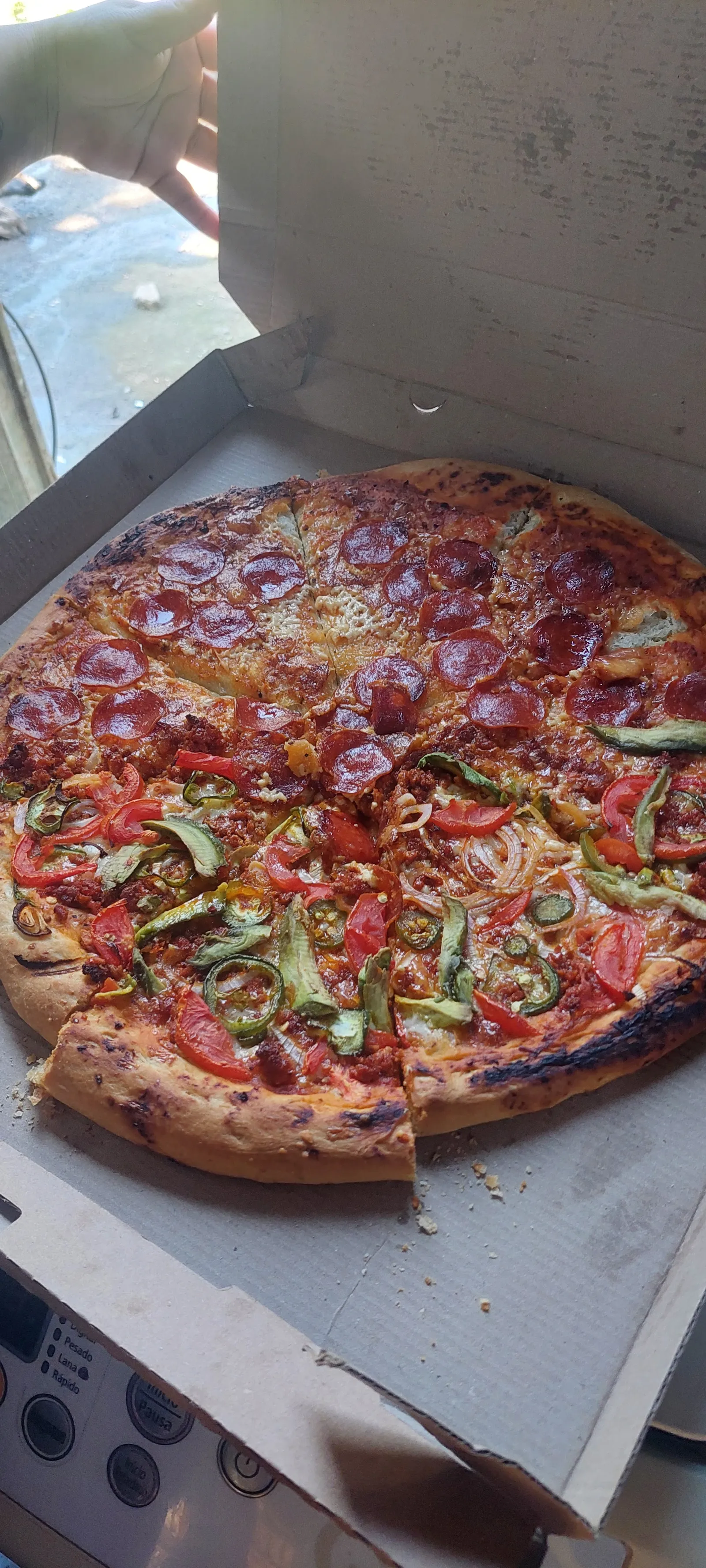 Pizzas ¿es tuya ó es mía? Y panadería image 4